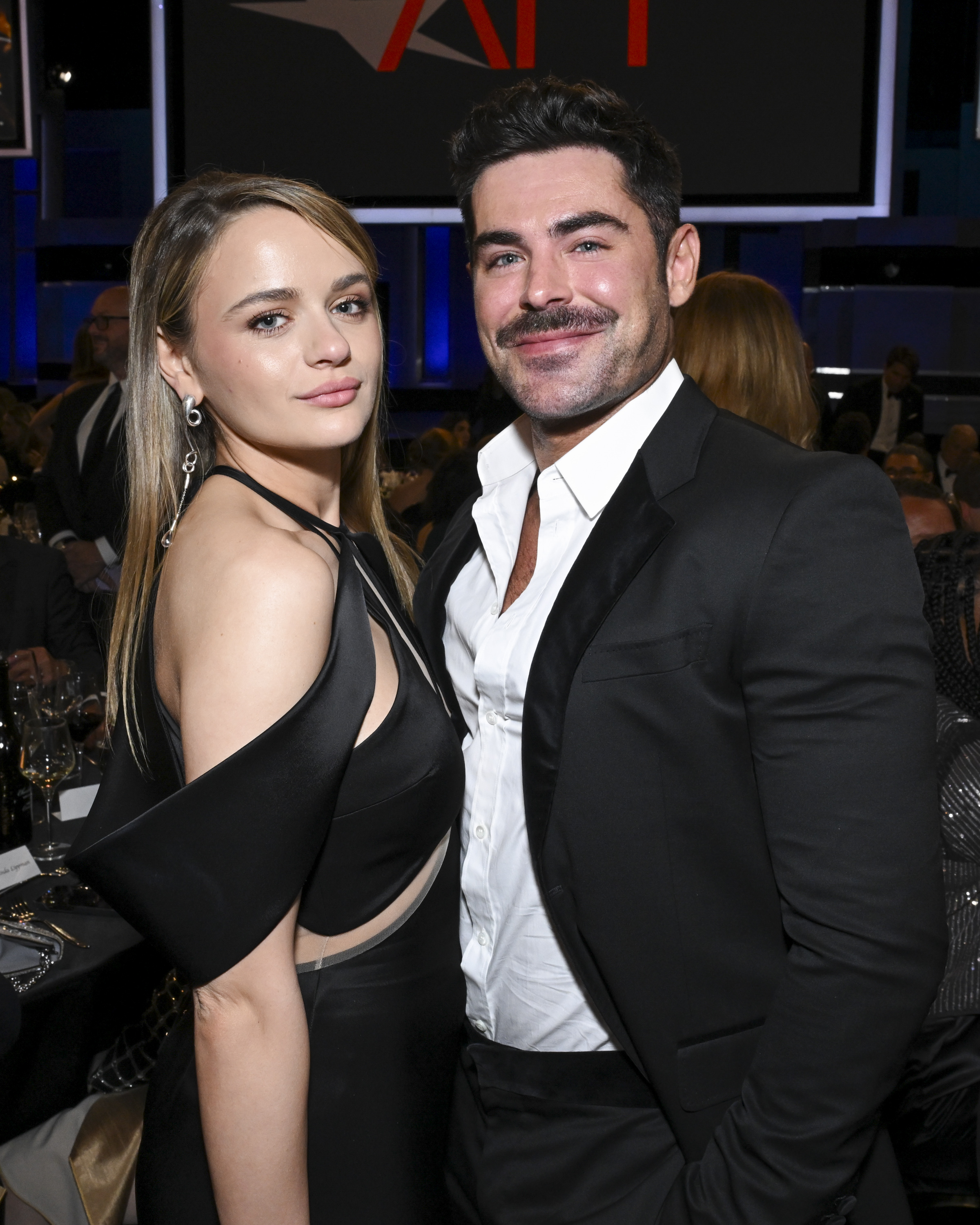 Joey King et Zac Efron assistent au prix AFI Life Achievement Award honorant Nicole Kidman à Los Angeles, Californie, le 27 avril 2024 | Source : Getty Images