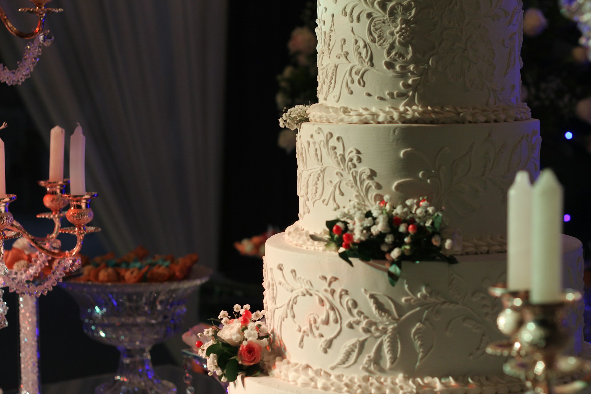 Un superbe gâteau exposé | Source : Unsplash