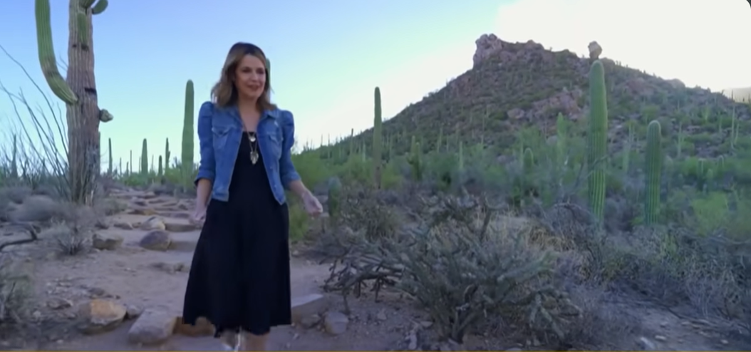 Savannah Guthrie visite sa ville natale, Tucson, Arizona | Source : YouTube/@TODAY