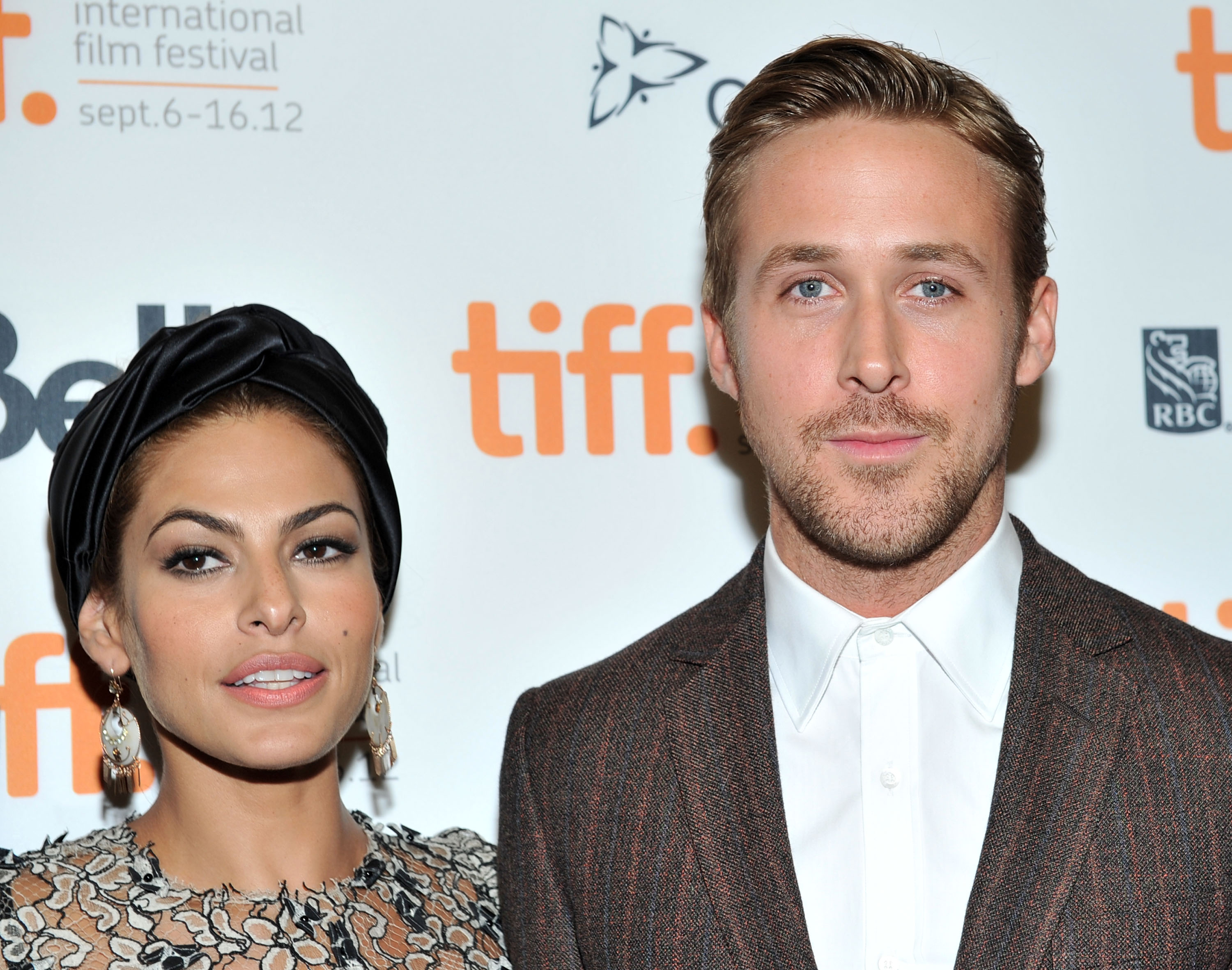 Eva Mendes et Ryan Gosling lors de la première du film « The Place Beyond the Pines » pendant le Festival international du film de Toronto 2012, le 7 septembre au Canada. | Source : Getty Images