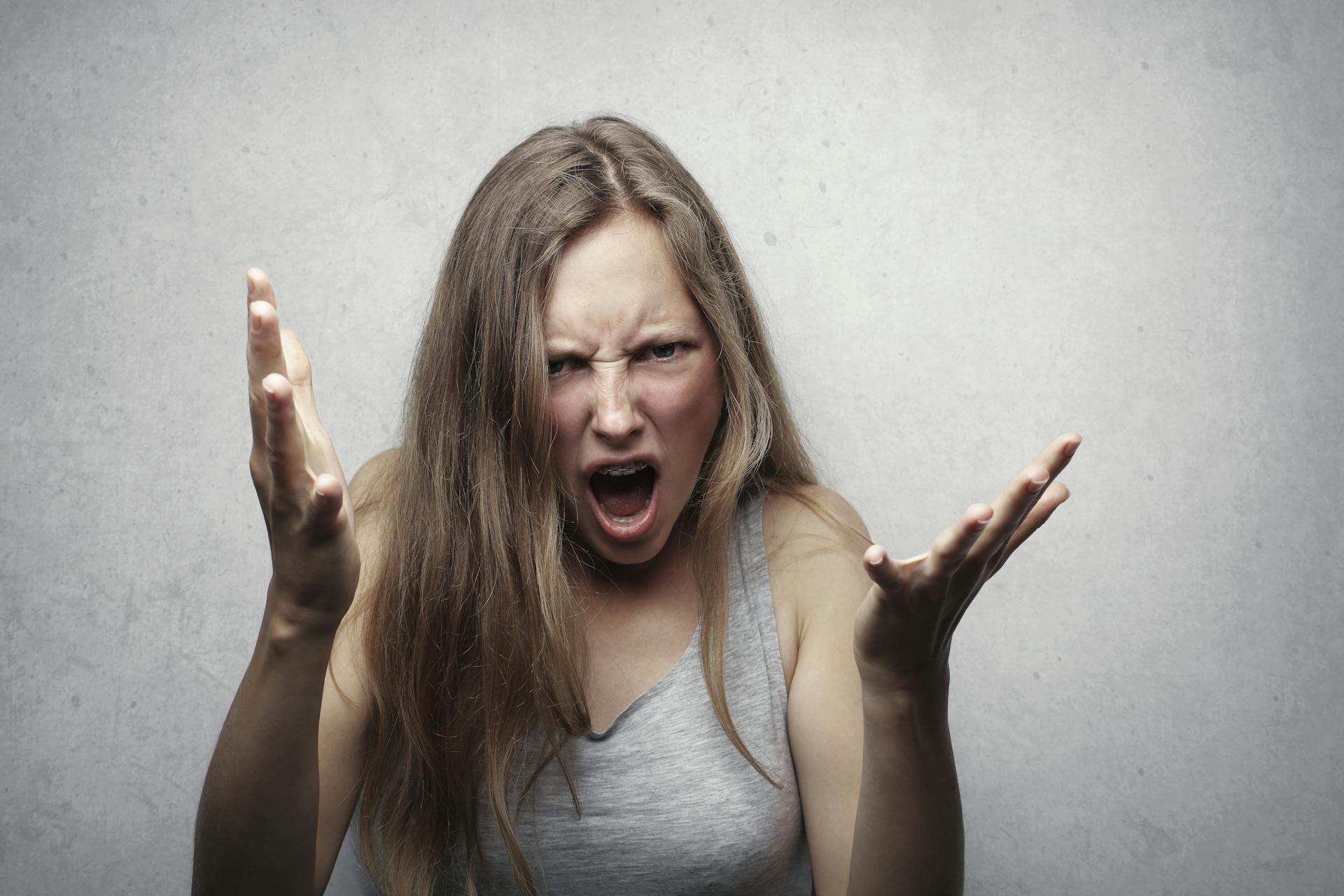 Une femme furieuse qui crie | Source : Pexels