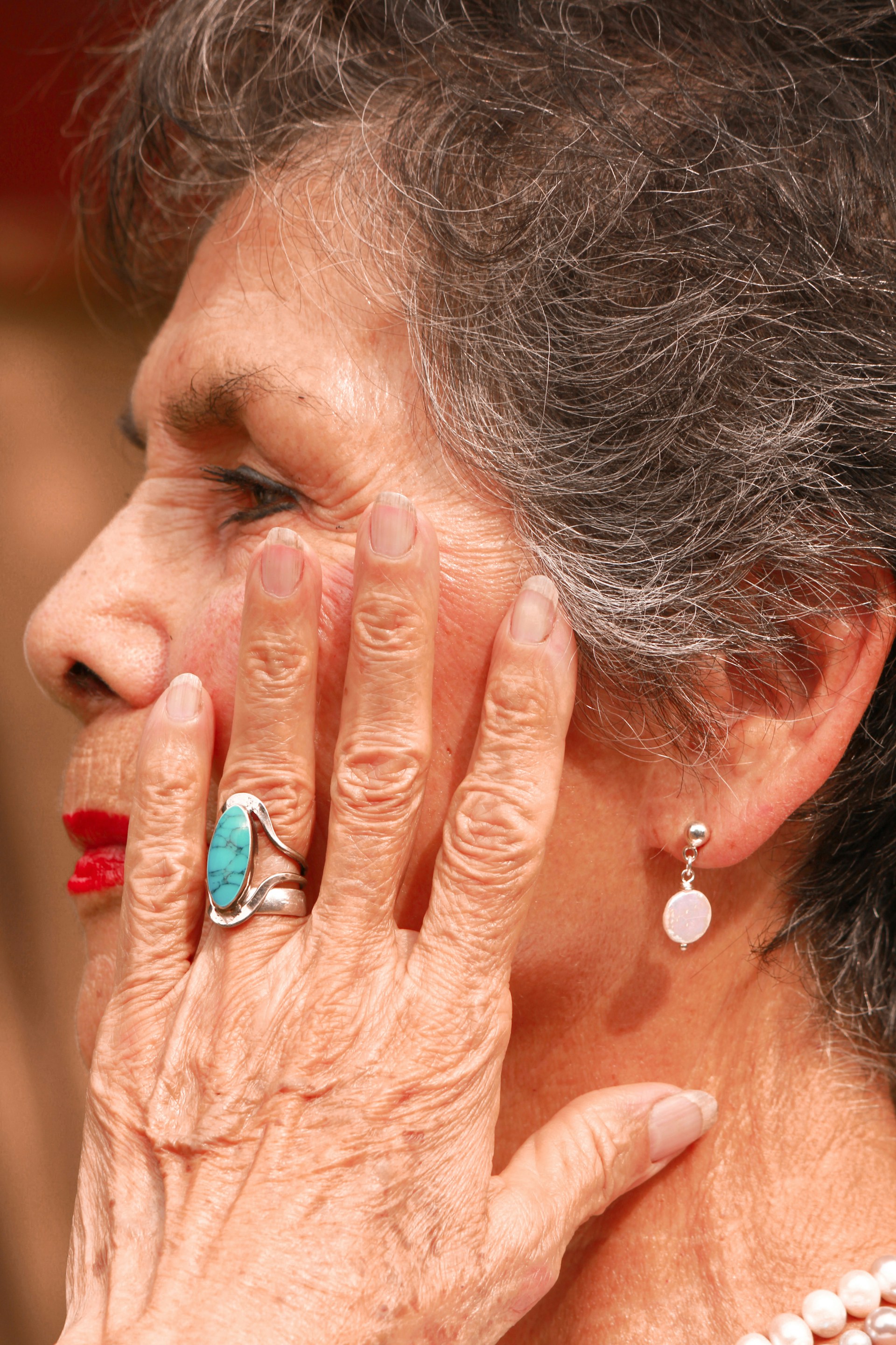 Profil du visage d'une femme | Source : Unsplash