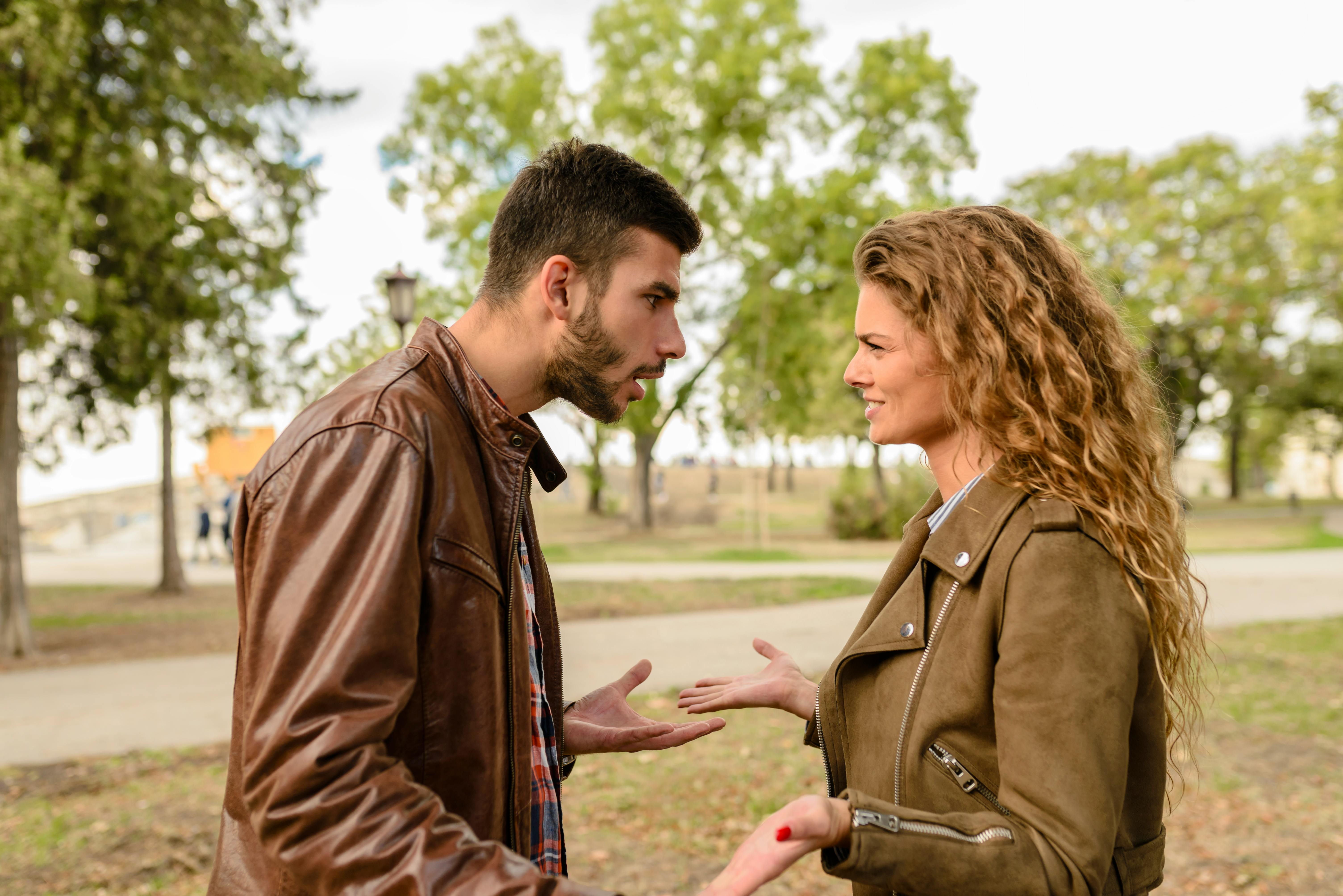 Un couple qui se dispute | Source : Pexels