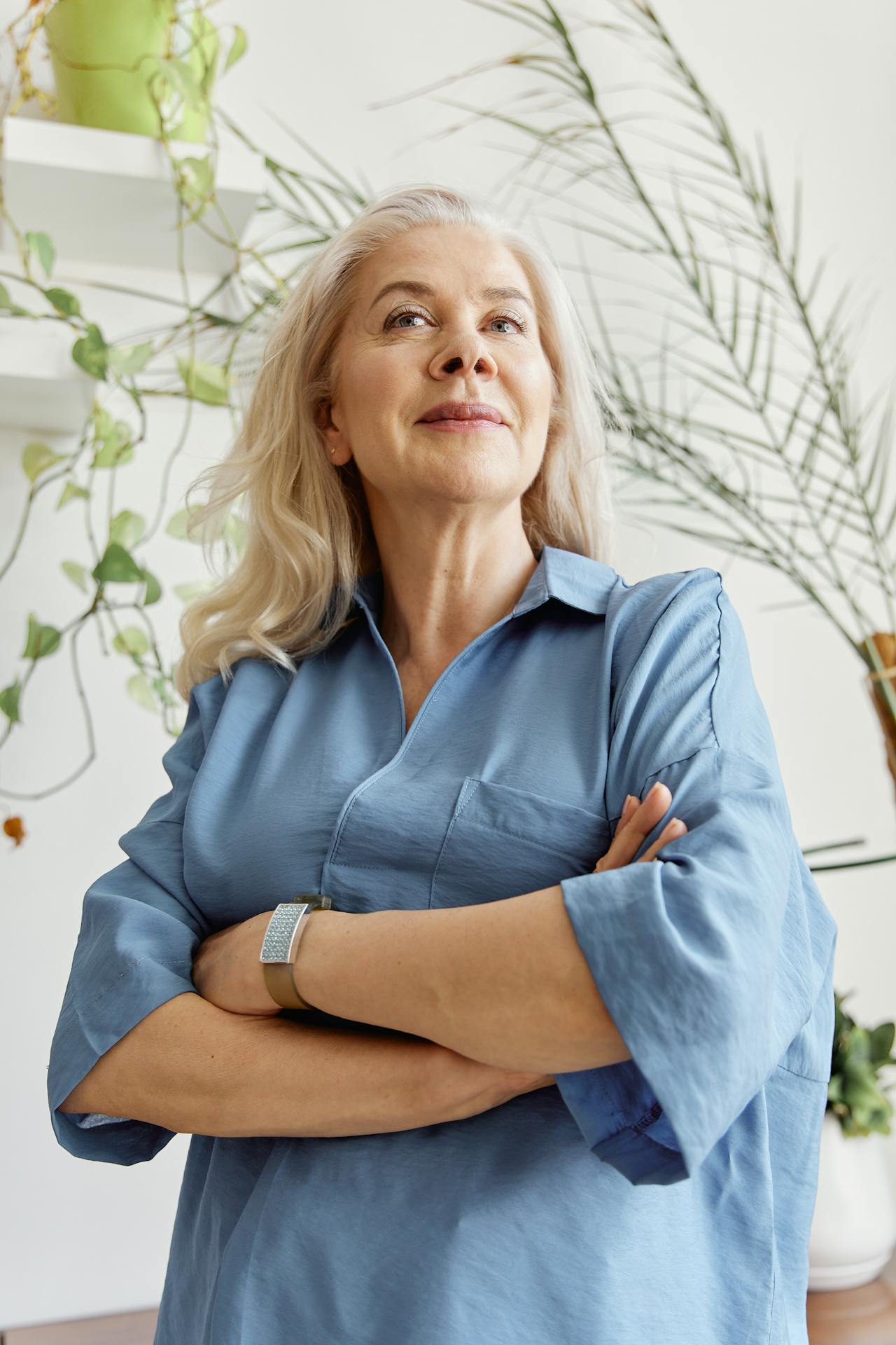 Une femme âgée souriante | Source : Pexels