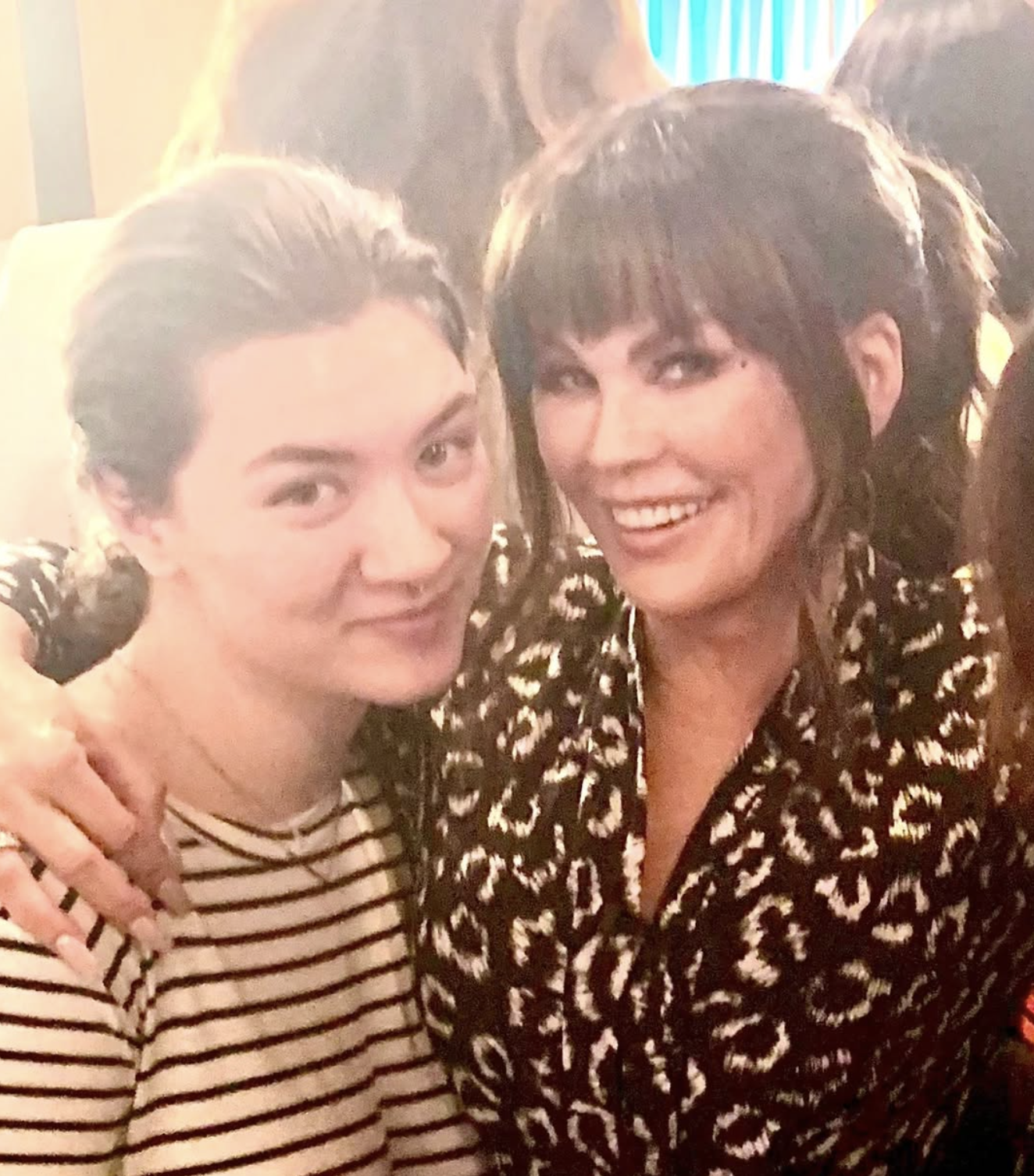 Marie Osmond avec sa fille, Brianna Patricia Blosil, dans une publication datée du 19 novembre 2023. | Source : Instagram/marieosmond