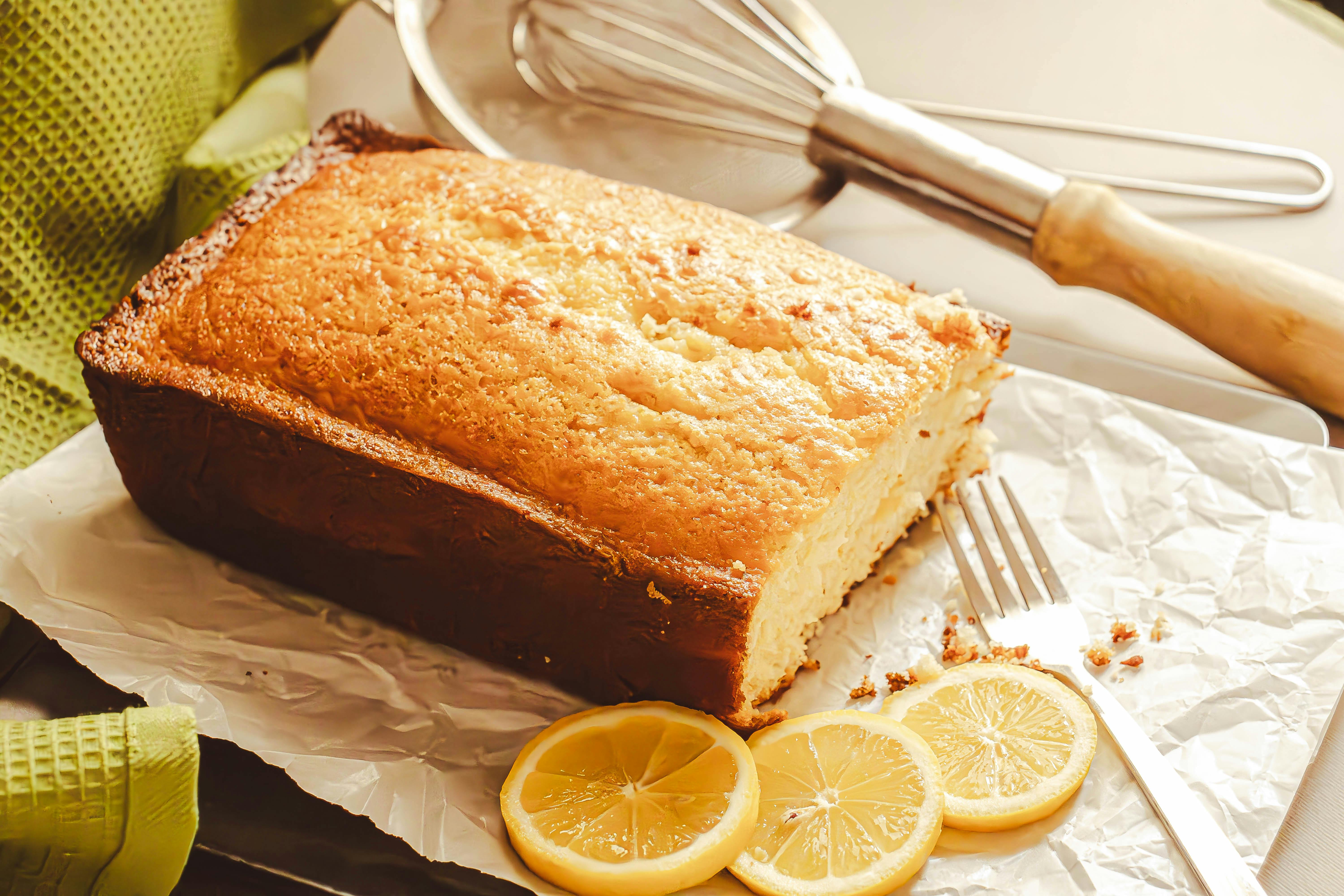 Un gâteau au citron sur une table | Source : Pexels
