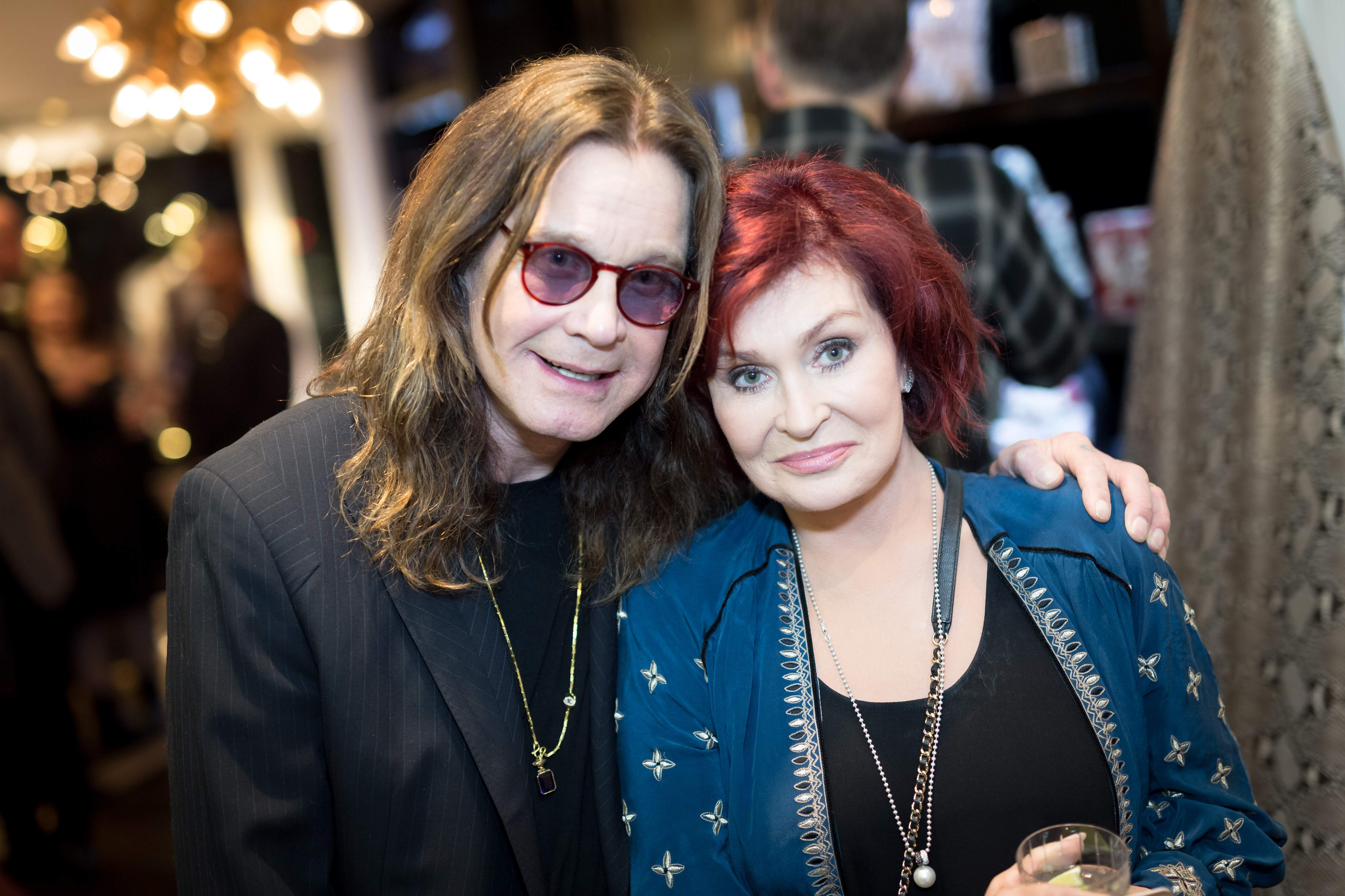Ozzy et Sharon Osbourne à l'exposition solo de Billy Morrison Aude Somnia, le 28 septembre 2017, à Los Angeles, en Californie. | Source : Getty Images