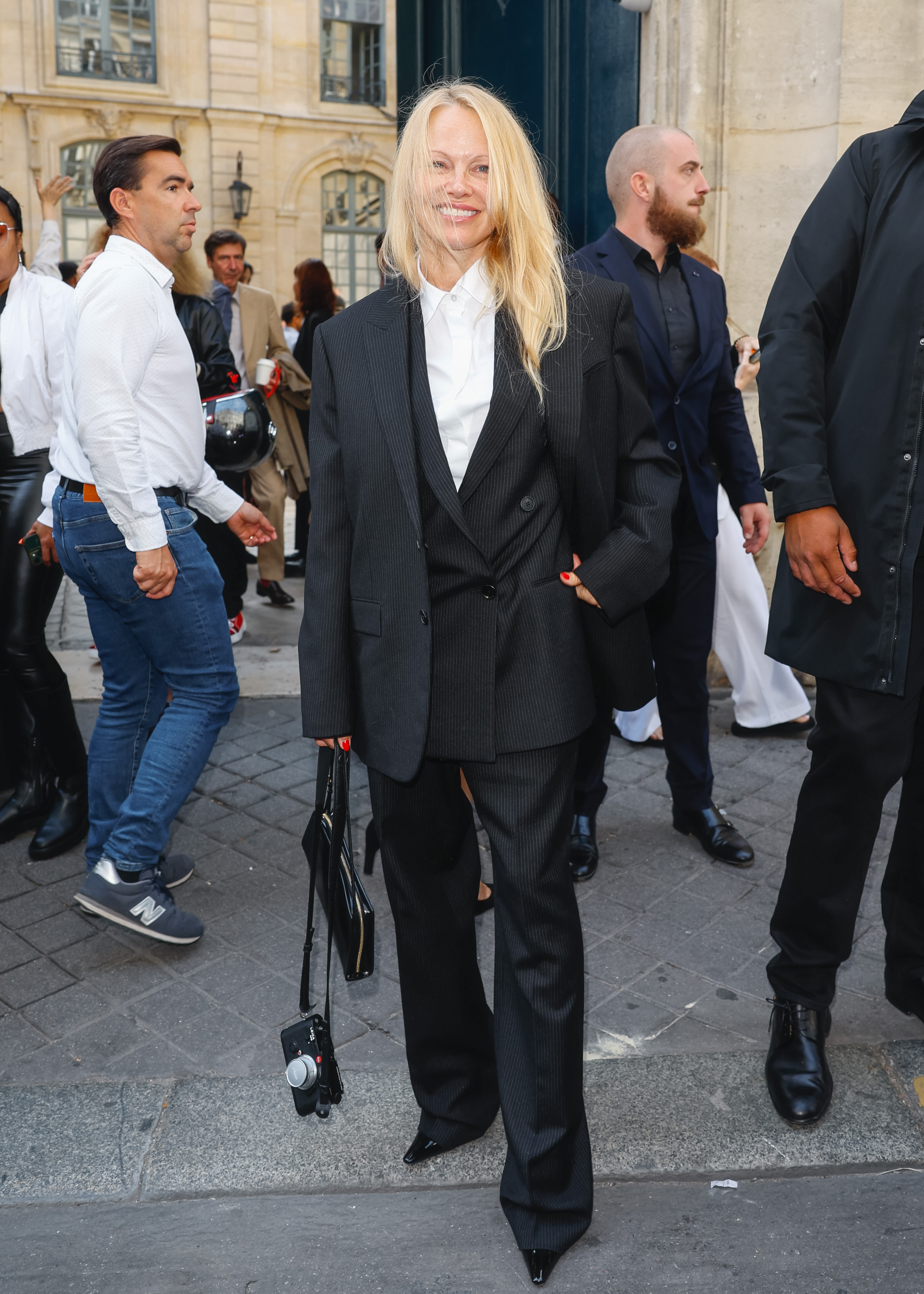 Pamela Anderson lors du défilé The Row pendant la Fashion Week de Paris, le 27 septembre 2023, en France. | Source : Getty Images