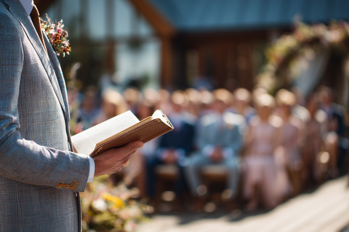 Un célébrant de mariage | Source : Midjourney