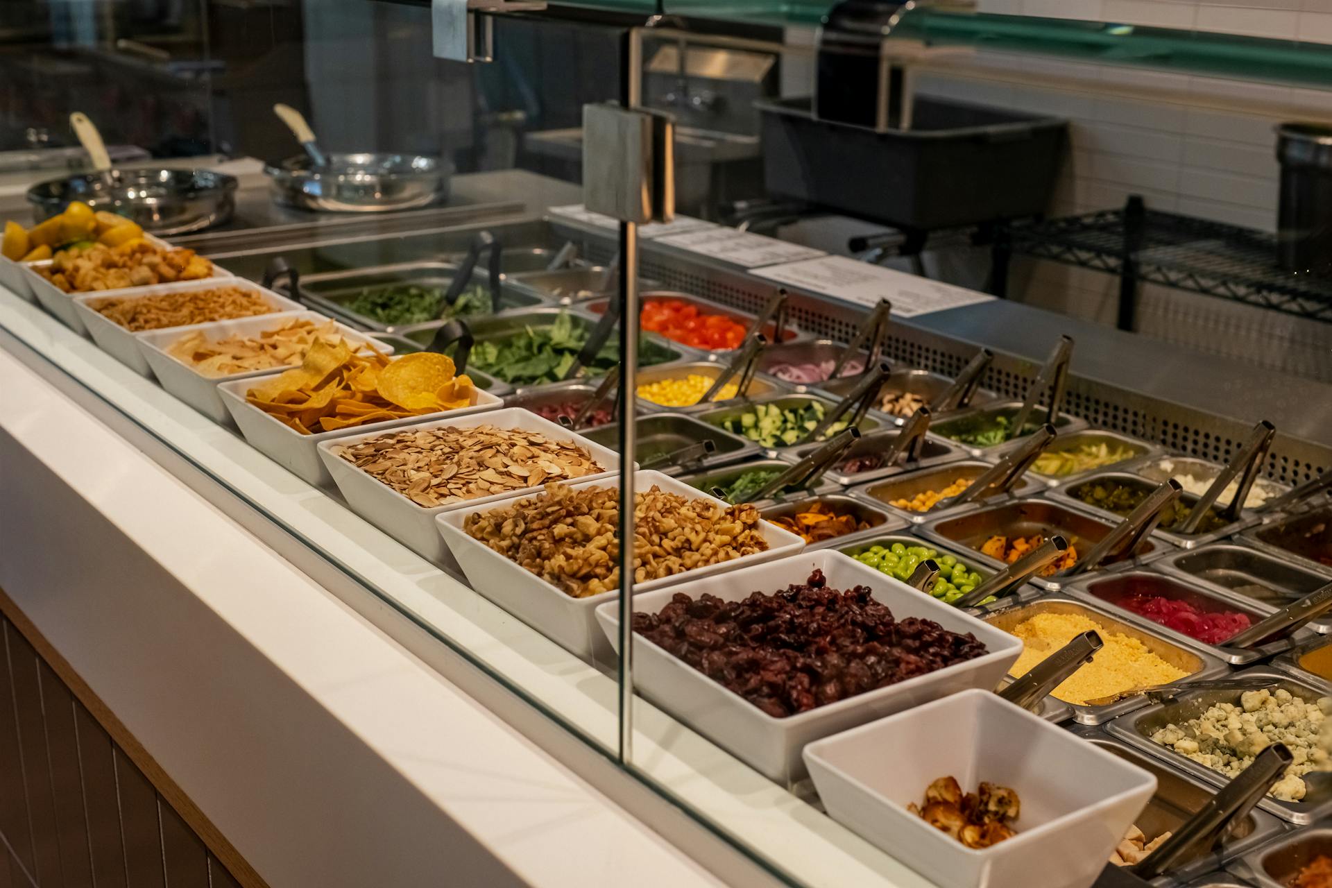 Un bar à salades | Source : Pexels