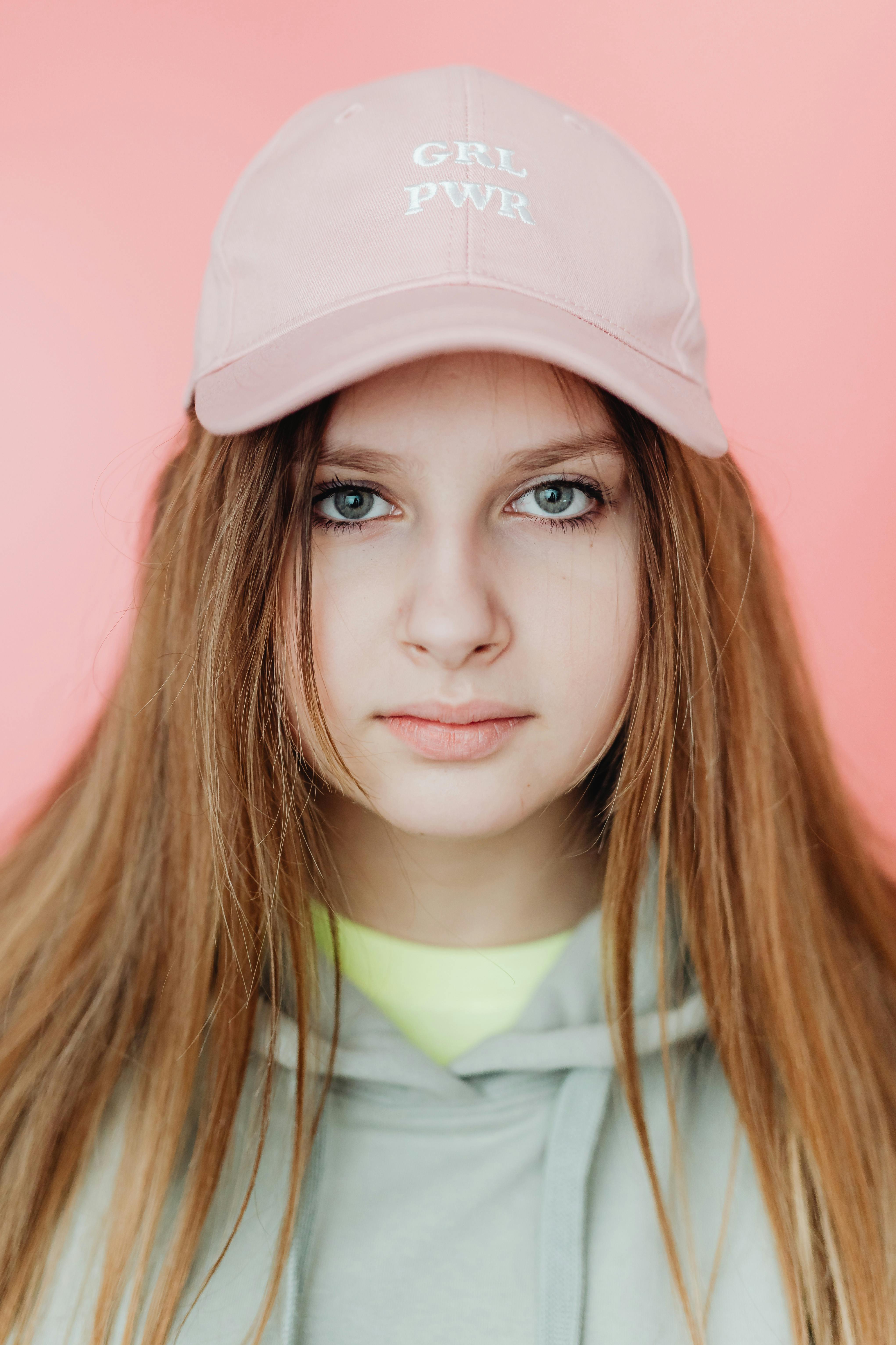 Une adolescente sérieuse | Source : Pexels