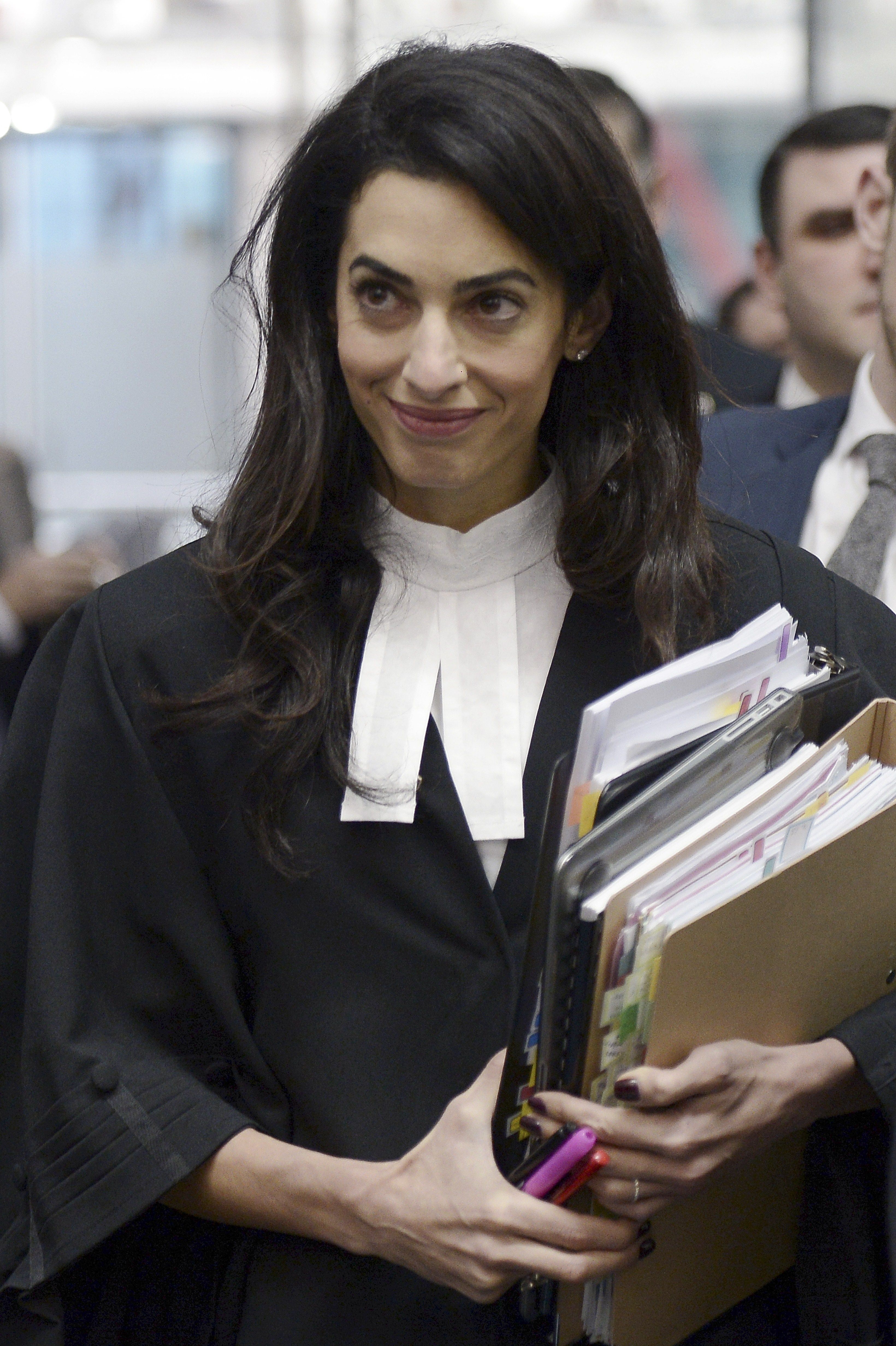 Amal Clooney à la Cour européenne des droits de l'homme le 28 janvier 2015 à Strasbourg, France | Source : Getty Images