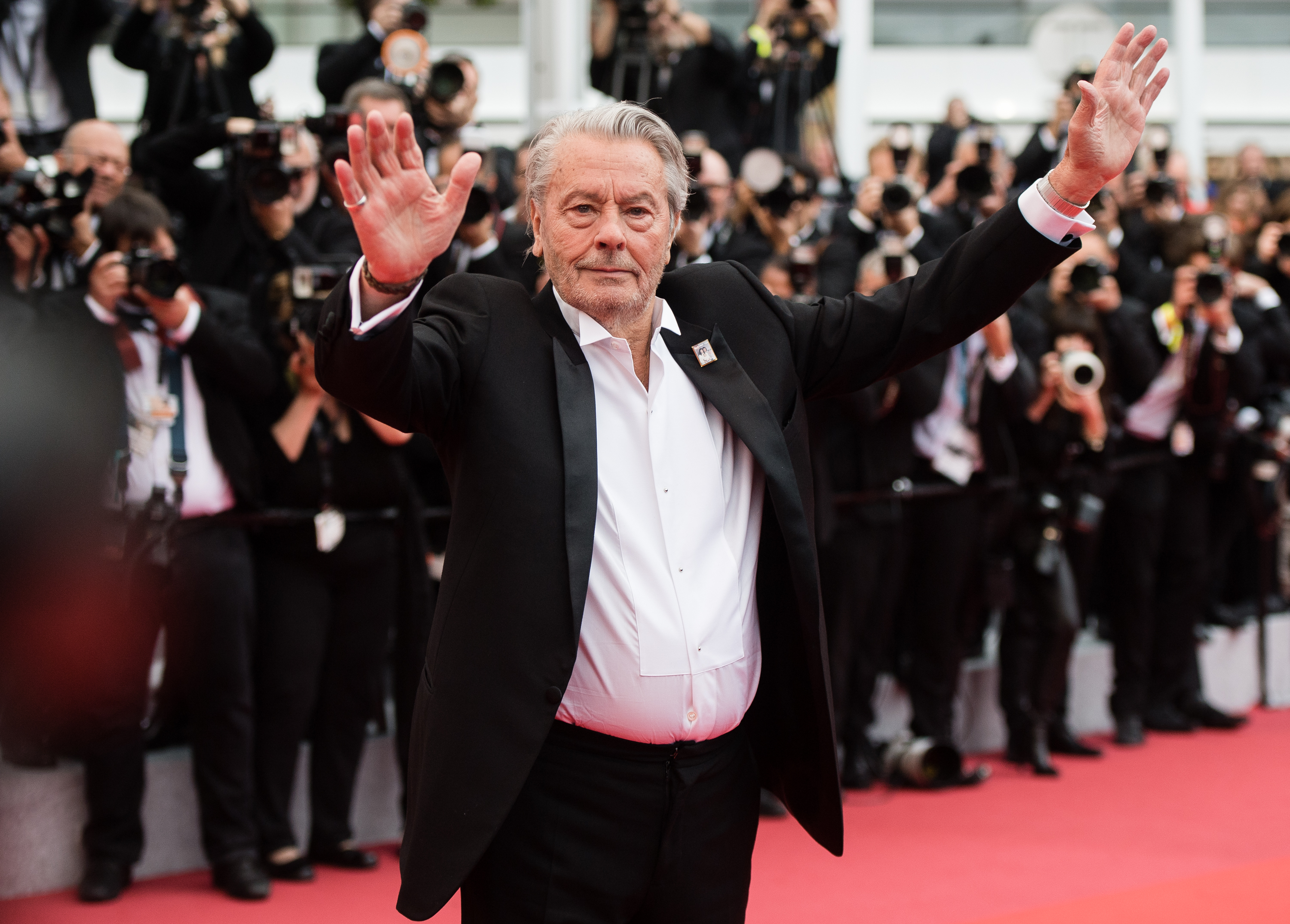 Alain Delon assiste à la projection du film "Une vie cachée" lors du 72e Festival de Cannes, le 19 mai 2019 à Cannes, en France I Source : Getty Images