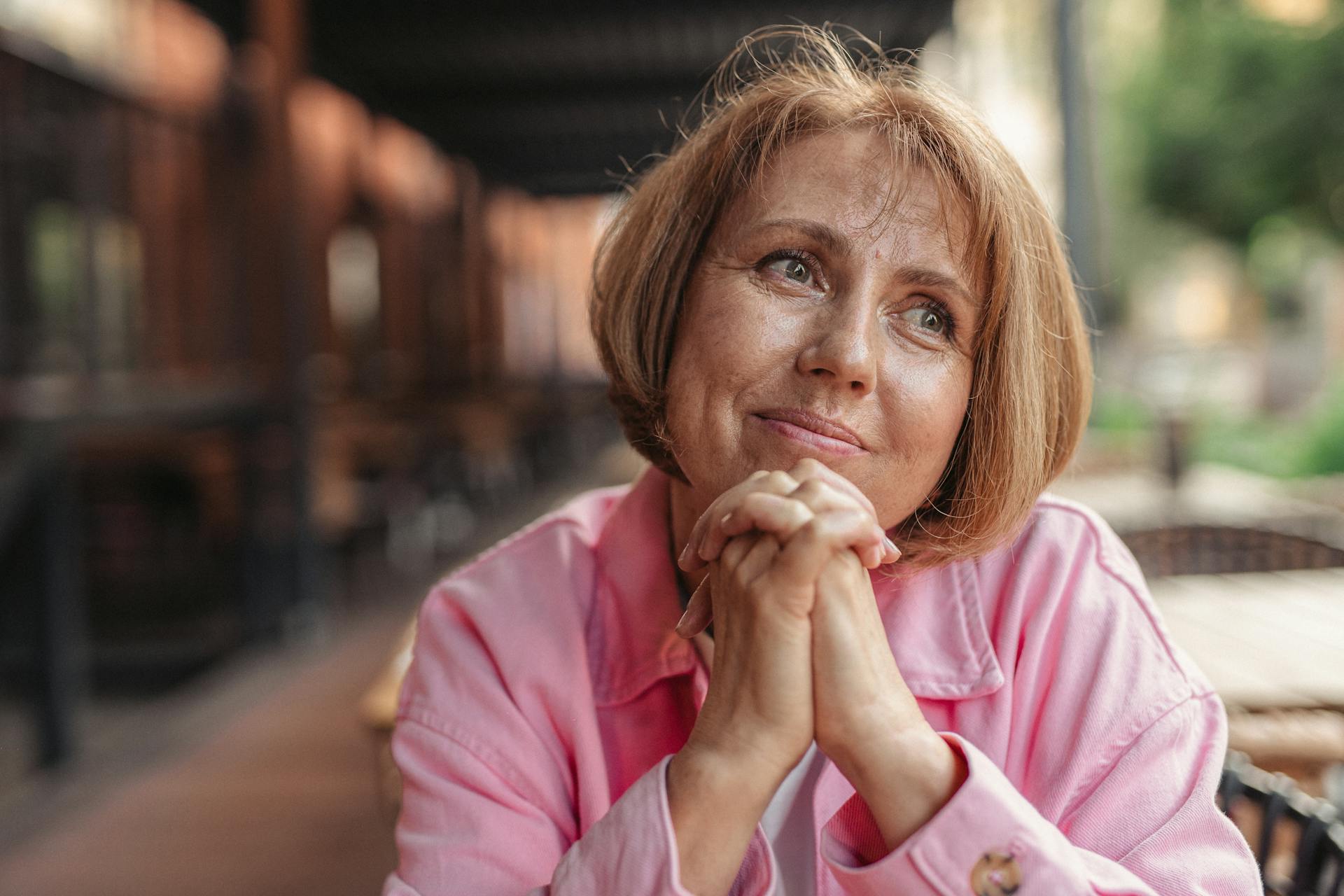 Une femme qui réfléchit | Source : Pexels