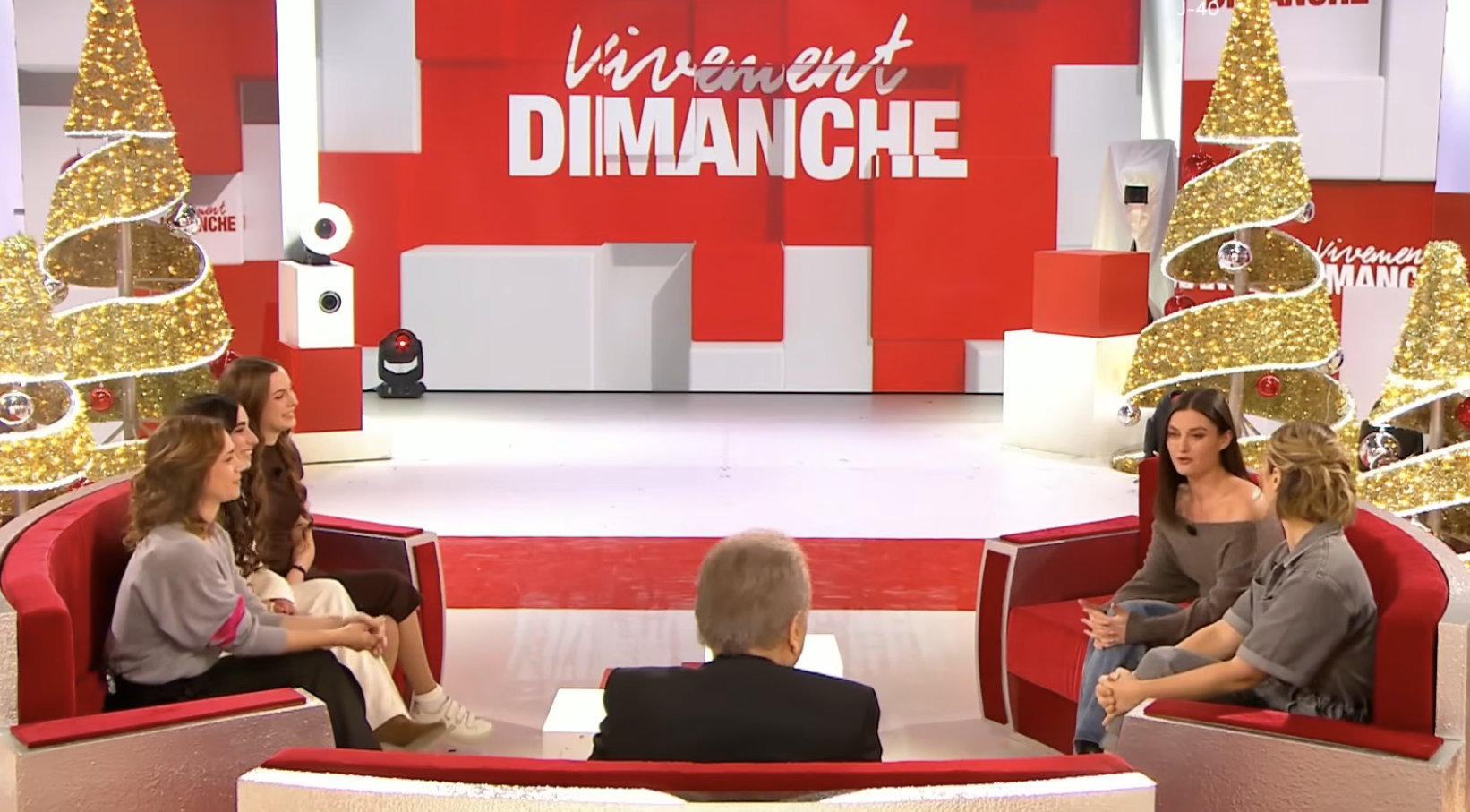 Capture d'écran de l'émission Vivement Dimanche I Source : https://www.youtube.com/watch?v=k5jyKEXDijE