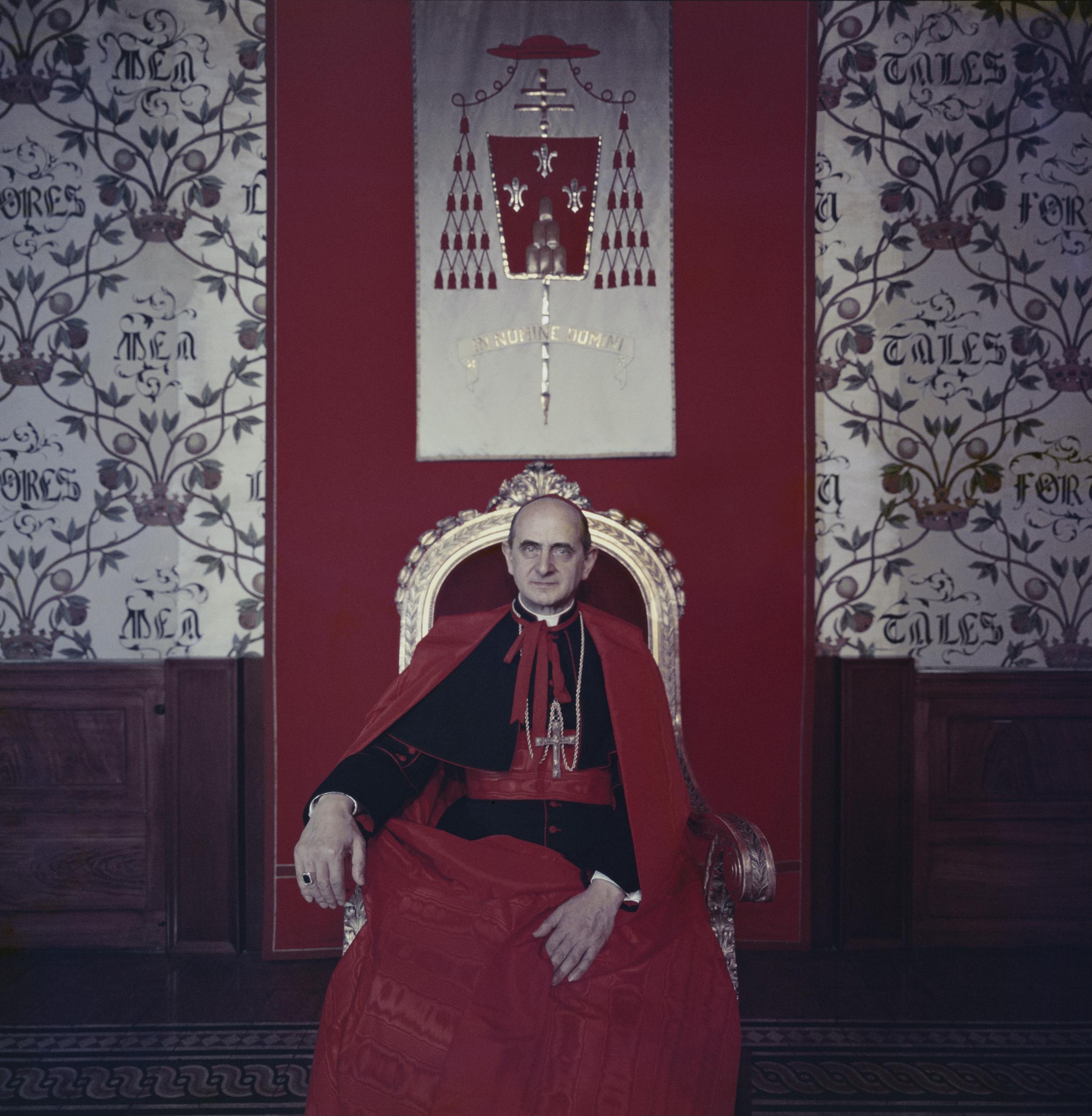Le pape Paul VI pose pour un portrait à Milan, Italie, 1960. | Source : Getty Images