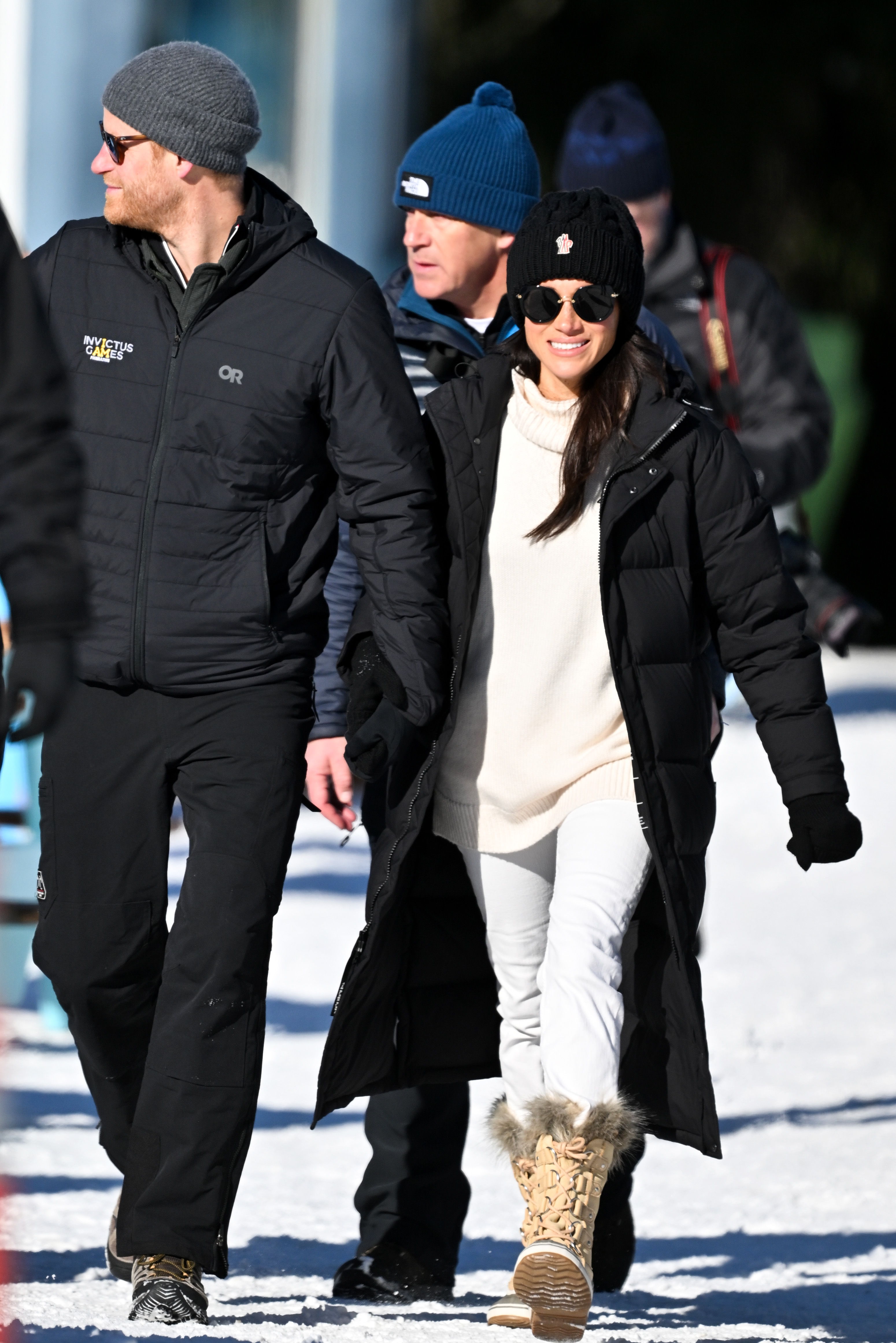 Le prince Harry, duc de Sussex, et Meghan Markle, duchesse de Sussex, assistent à une journée de tubing entre amis et en famille lors du troisième jour des Invictus Games 2025, le 11 février 2025 | Source : Getty Images