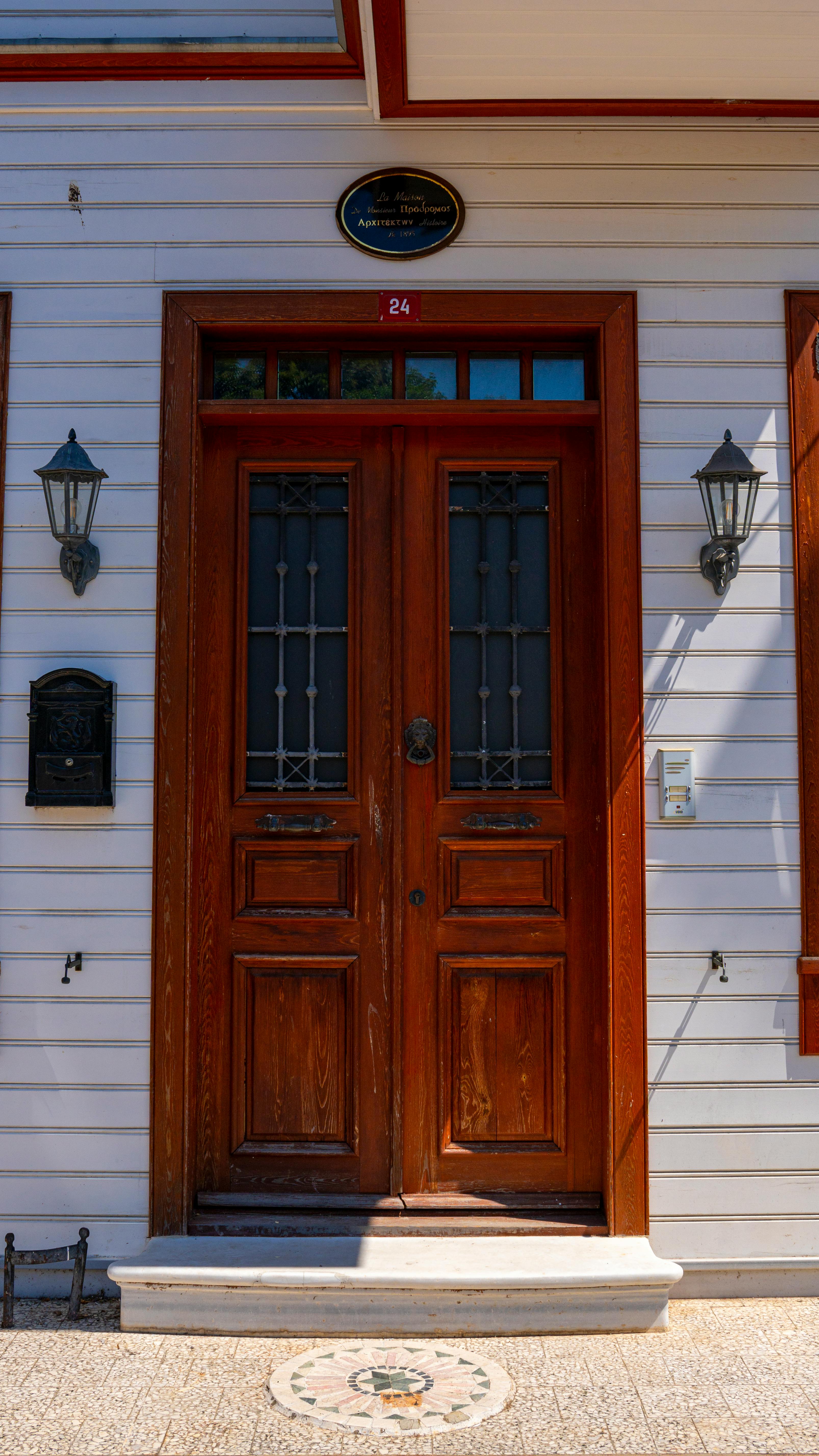 Une porte d'entrée fermée | Source : Pexels