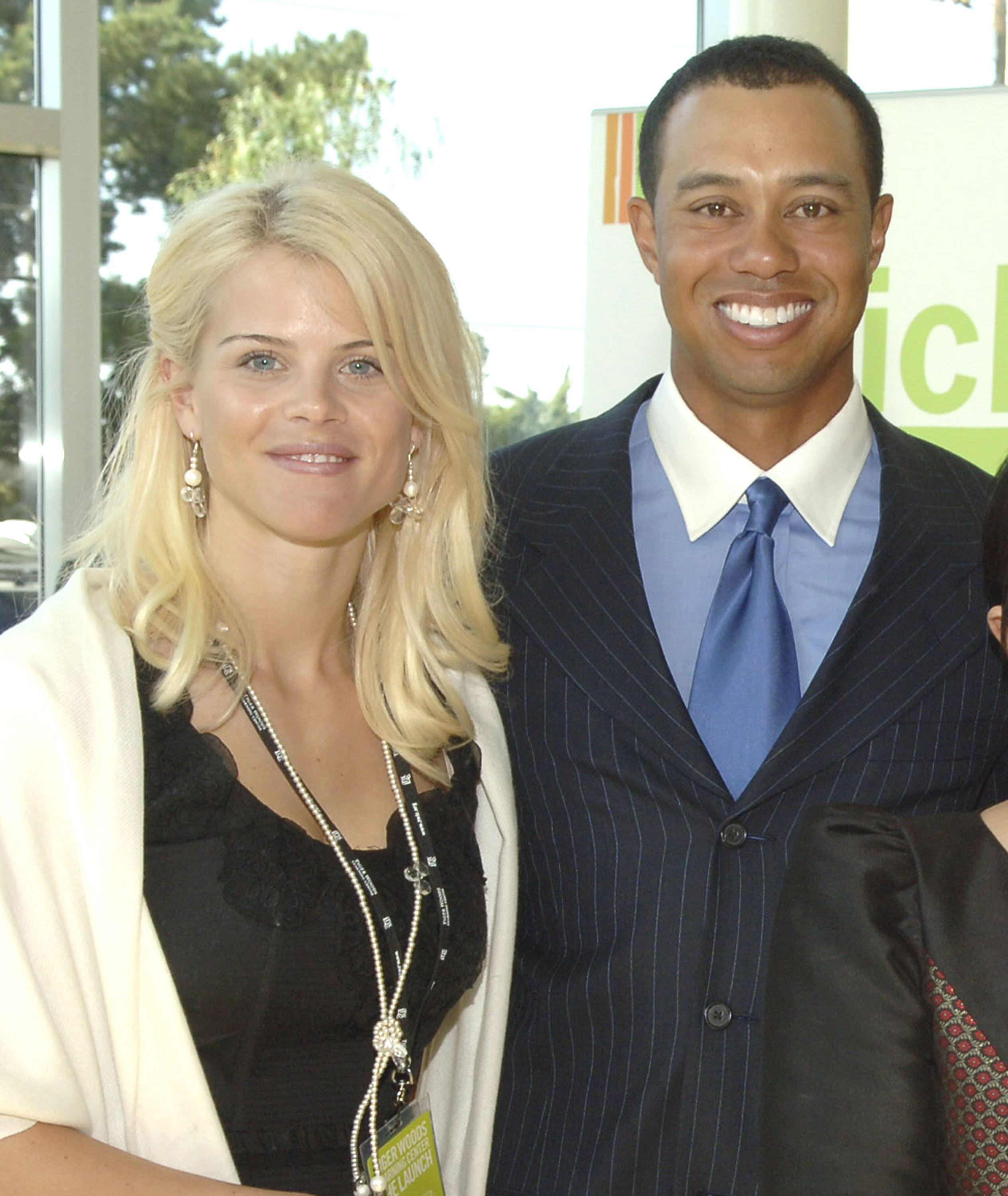 Elin Nordegren et Tiger Woods à la cérémonie d'inauguration du Tiger Woods Learning Center le 10 février 2006 | Source : Getty Images