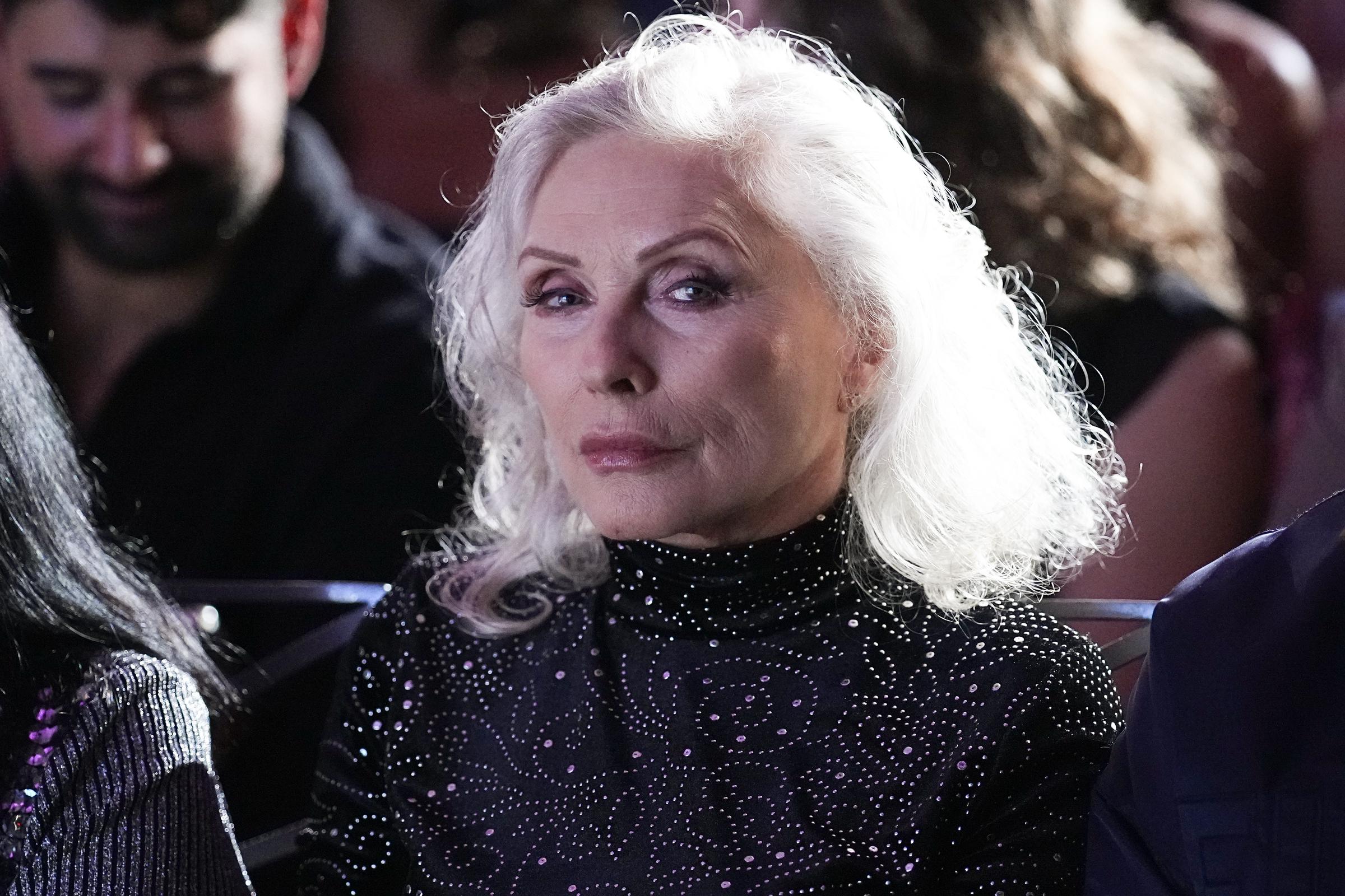 Debbie Harry lors de la 11e cérémonie annuelle des prix des médias de la mode organisée par « The Daily Front Row, » le 6 septembre 2024, à New York. | Source : Getty Images