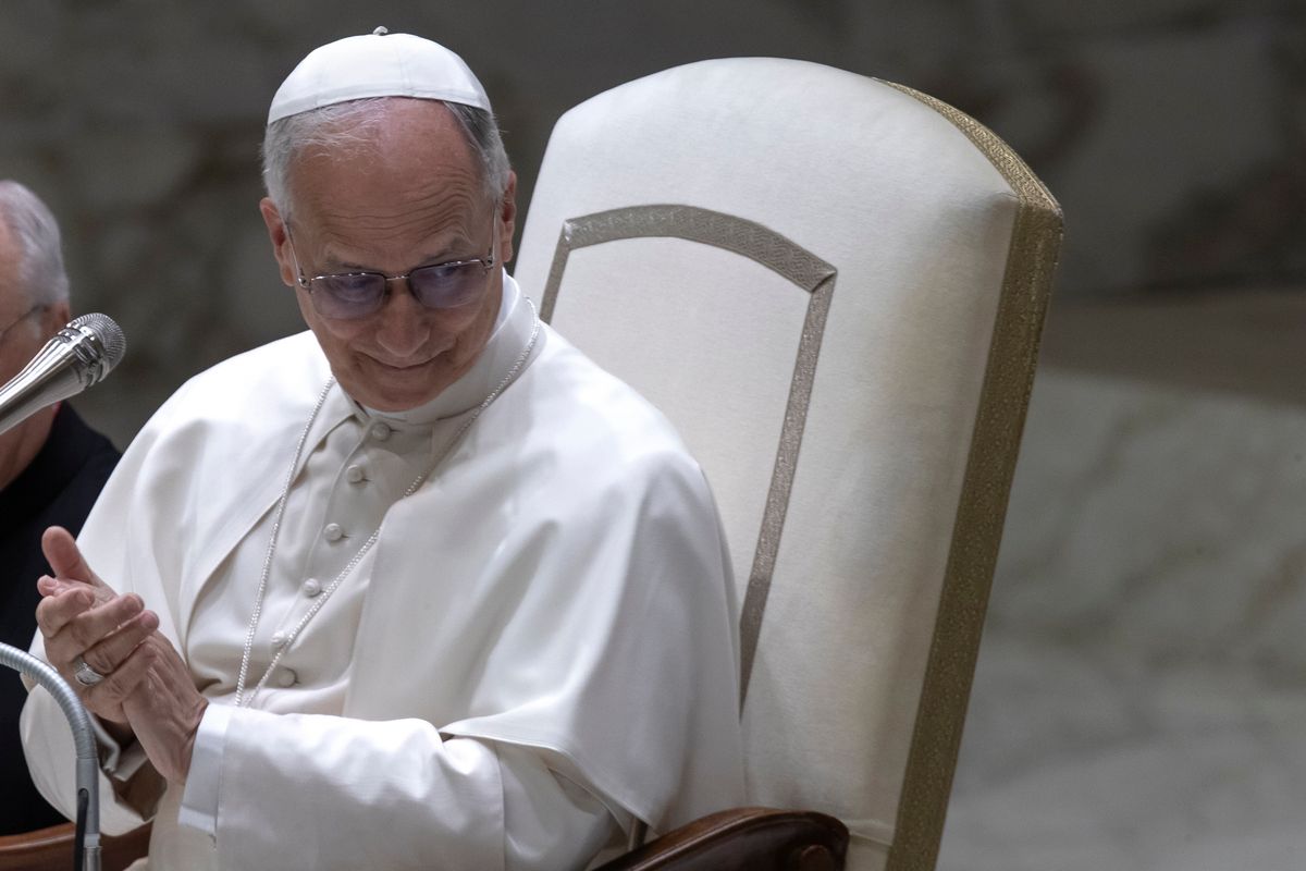 Le pape Léon XIV lors de la rencontre avec les membres du clergé romain dans la salle Paul VI le 12 juin 2025 | Source : Getty Images