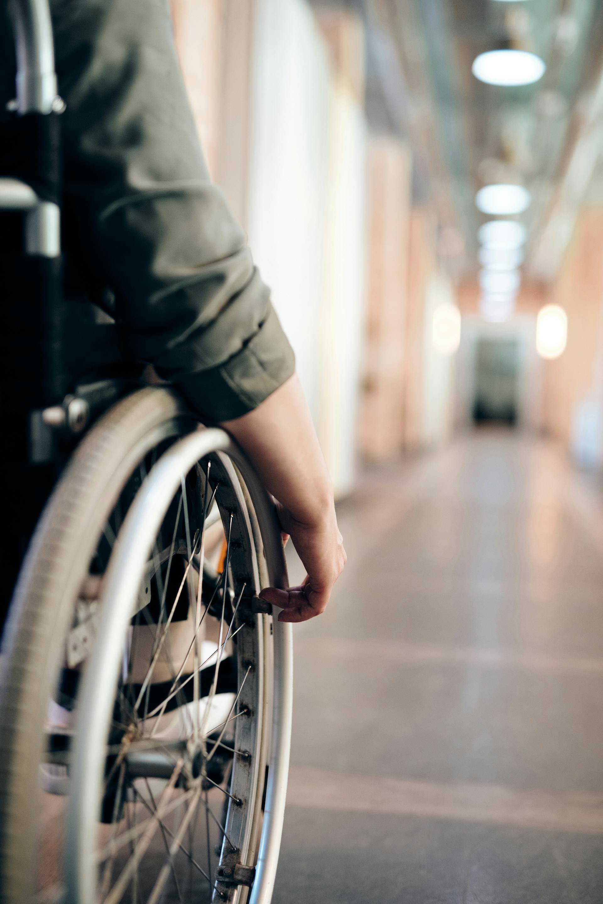 Une personne en fauteuil roulant | Source : Pexels