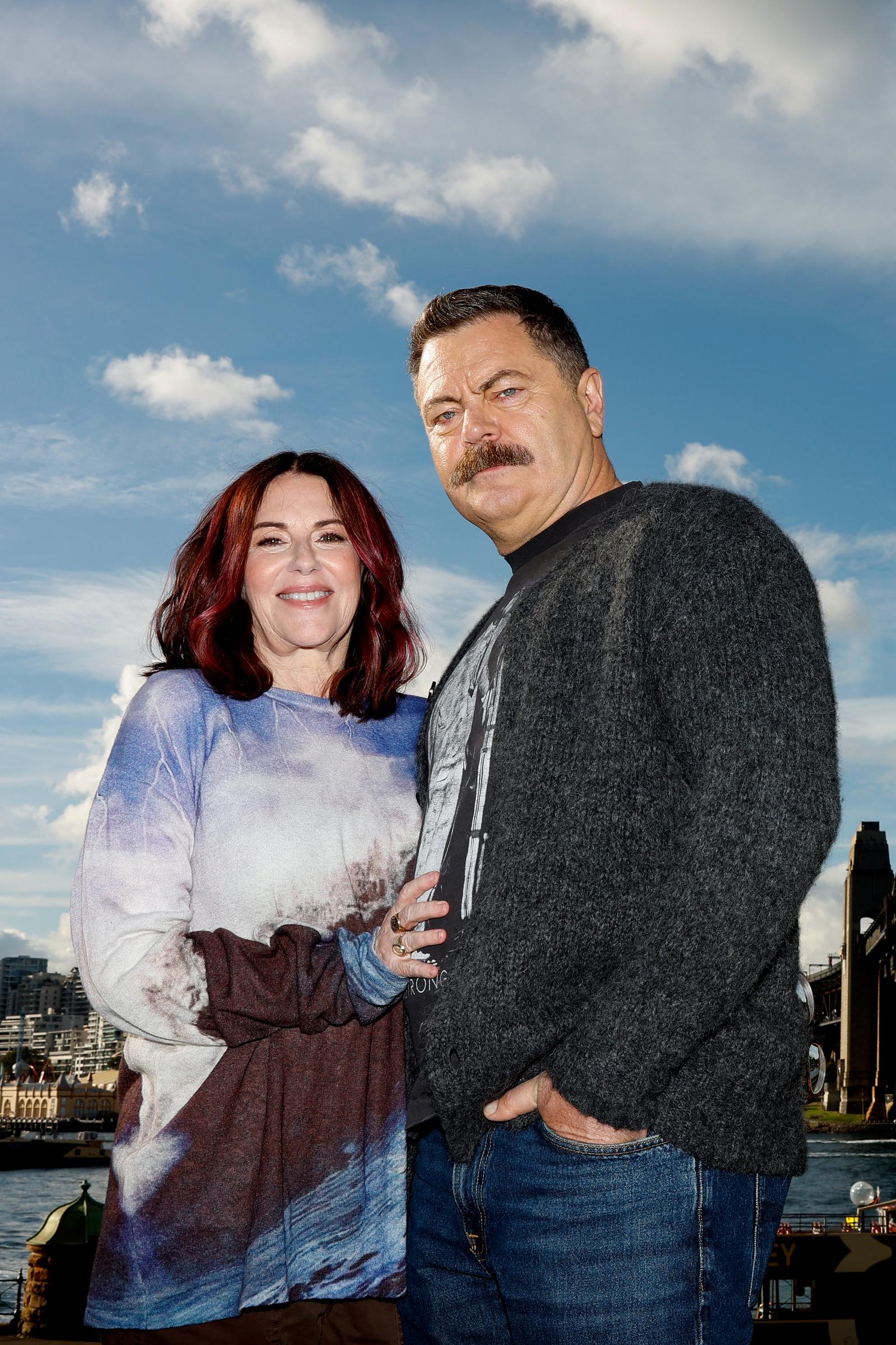 Megan Mullally et Nick Offerman après une conférence de presse au Pier One Sydney Harbour le 12 juin 2025, en Australie. | Source : Getty Images