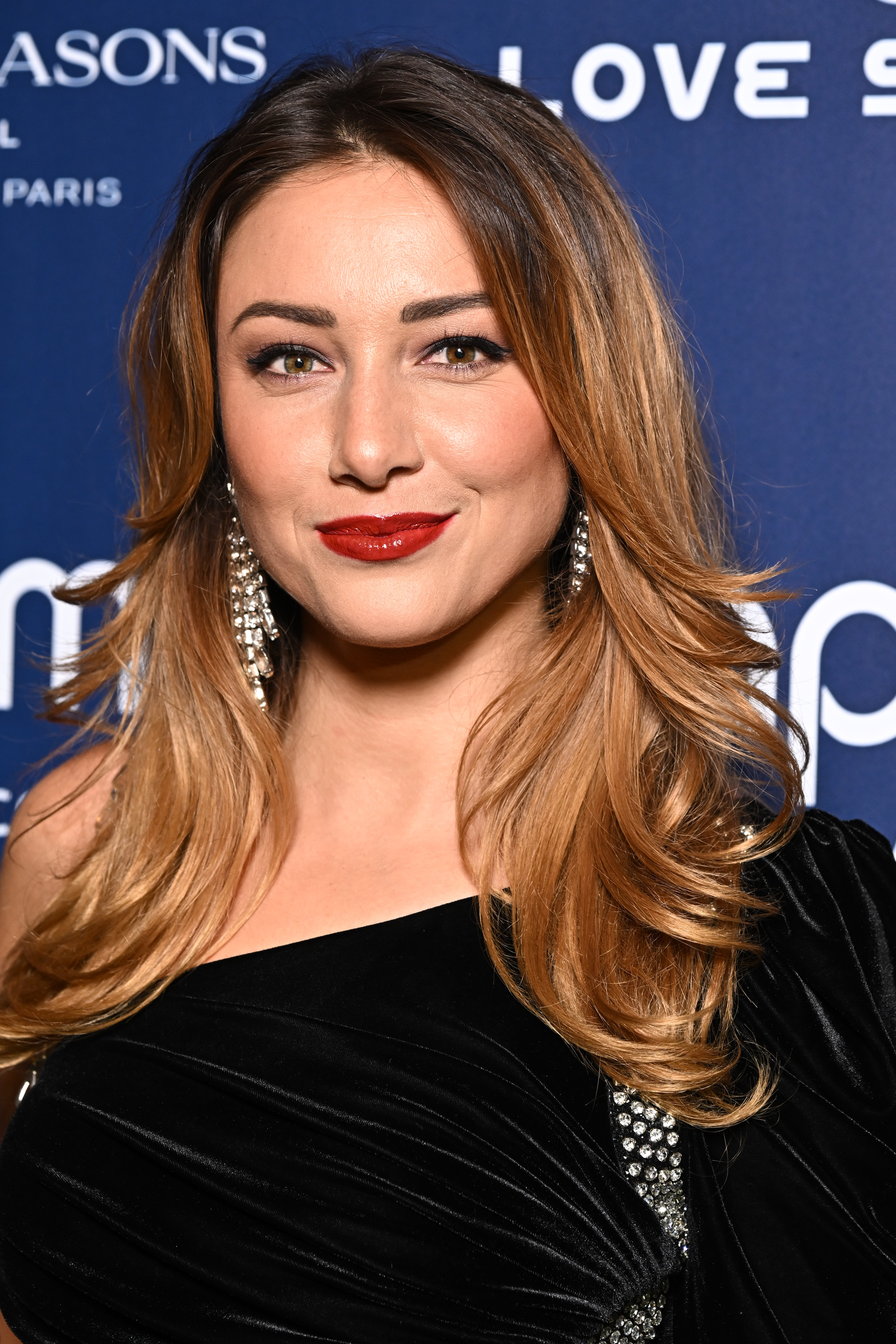 Delphine Wespinger assiste au photocall du Global Gift Gala à l'hôtel Four Seasons George V, le 5 octobre 2024 à Paris, en France I Source : Getty Images