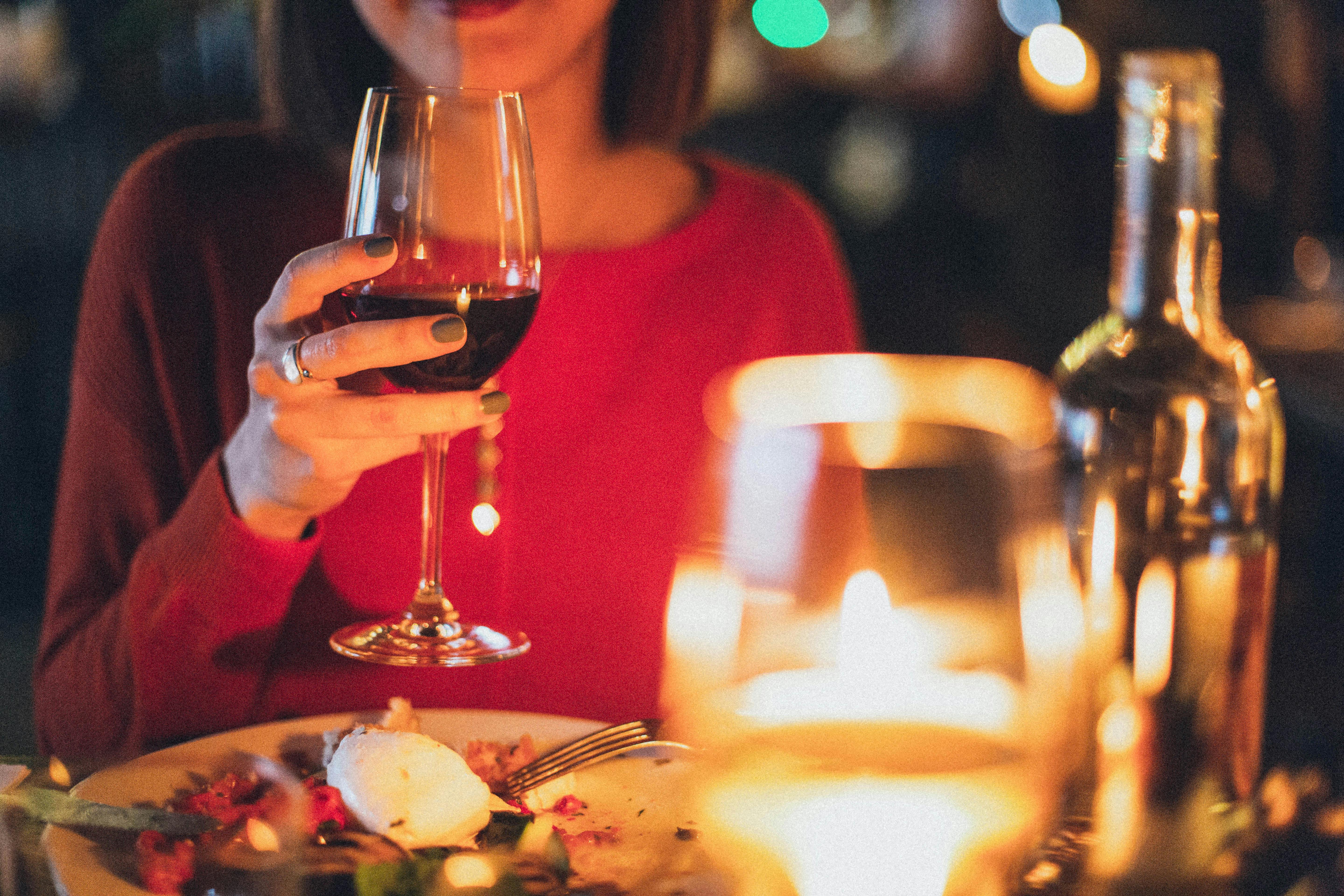 Couple dans un restaurant | Source : Pexels