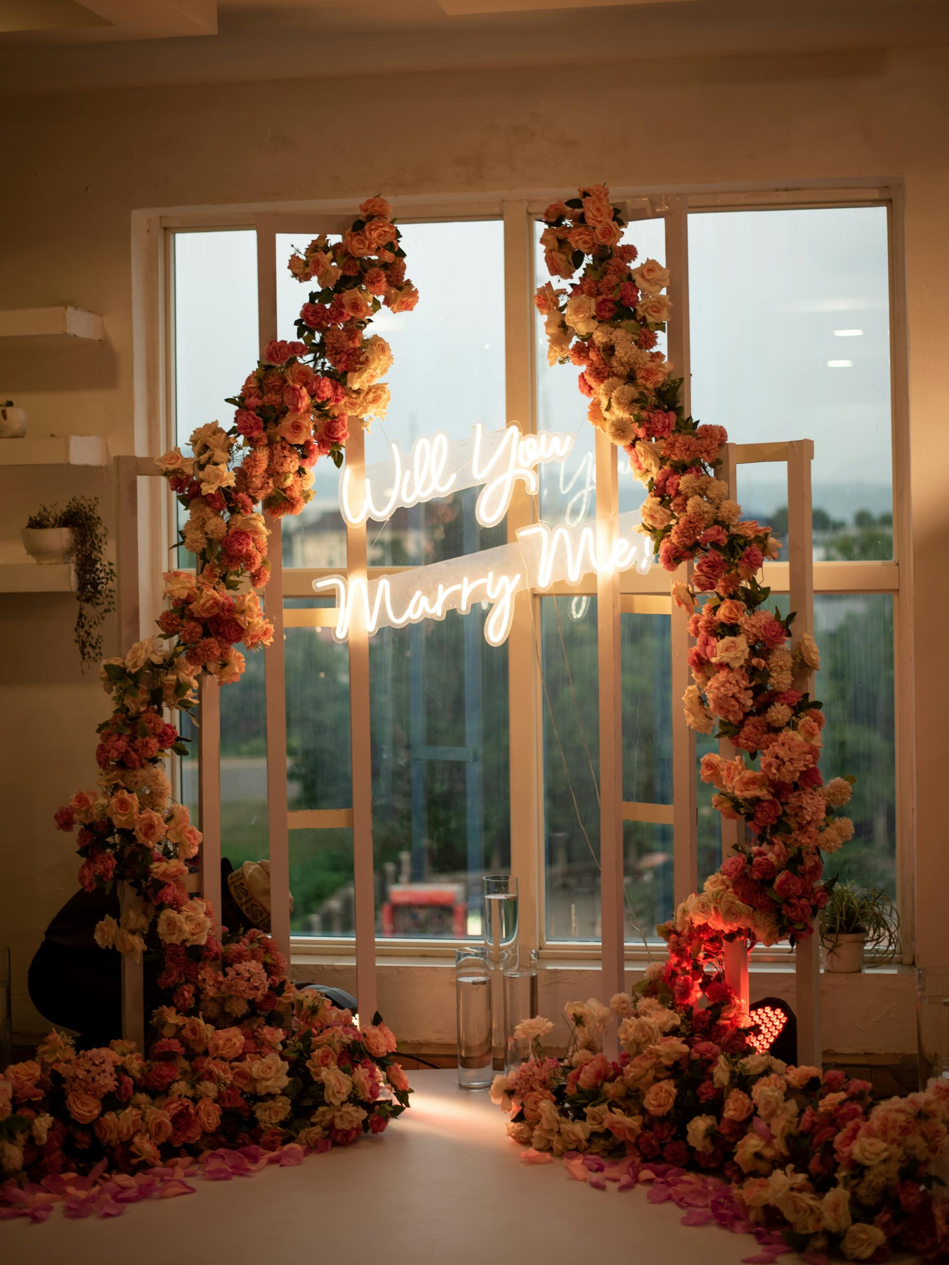 Un salon décoré pour une demande en mariage | Source : Pexels