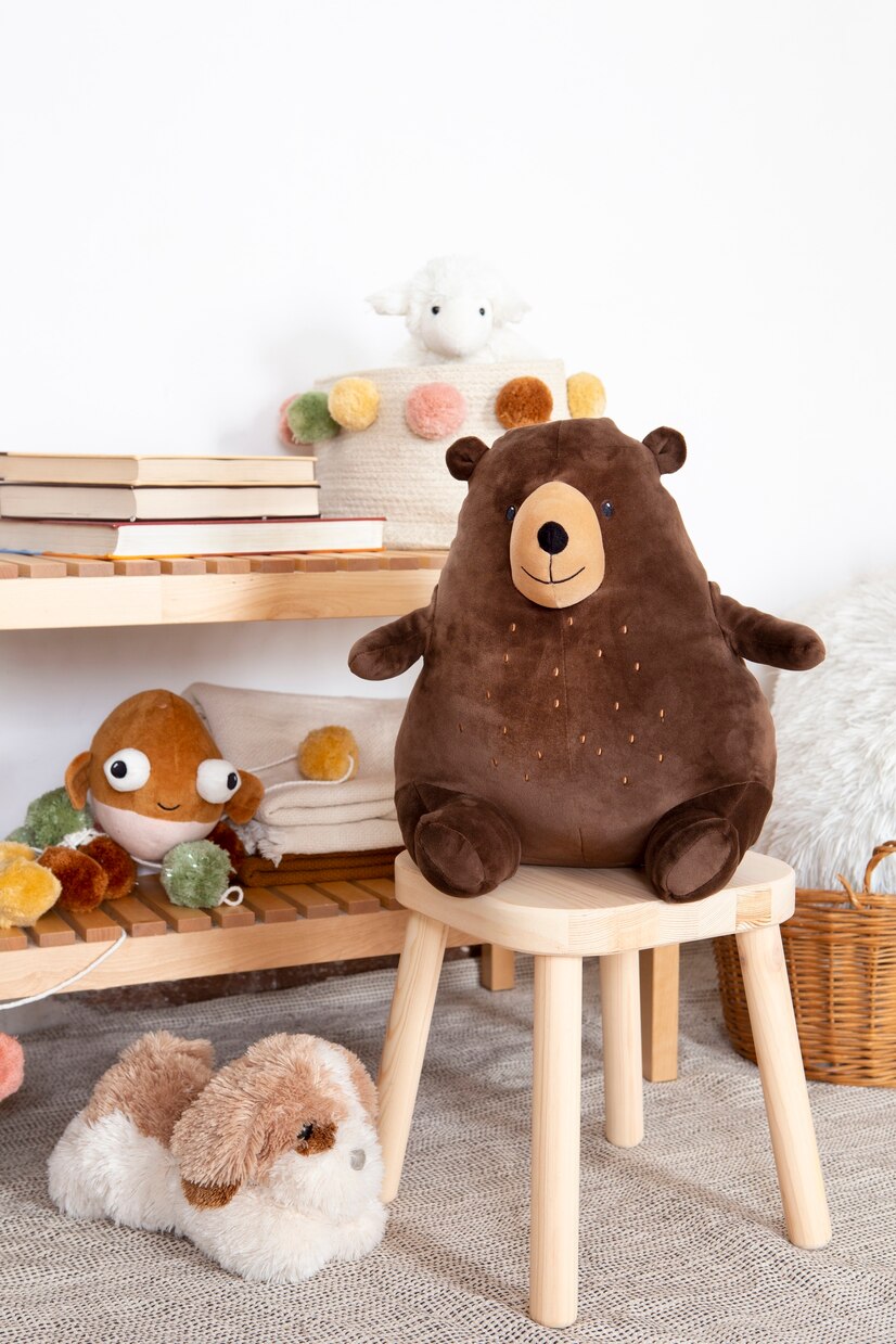 Des jouets dans la chambre | Source : Freepik