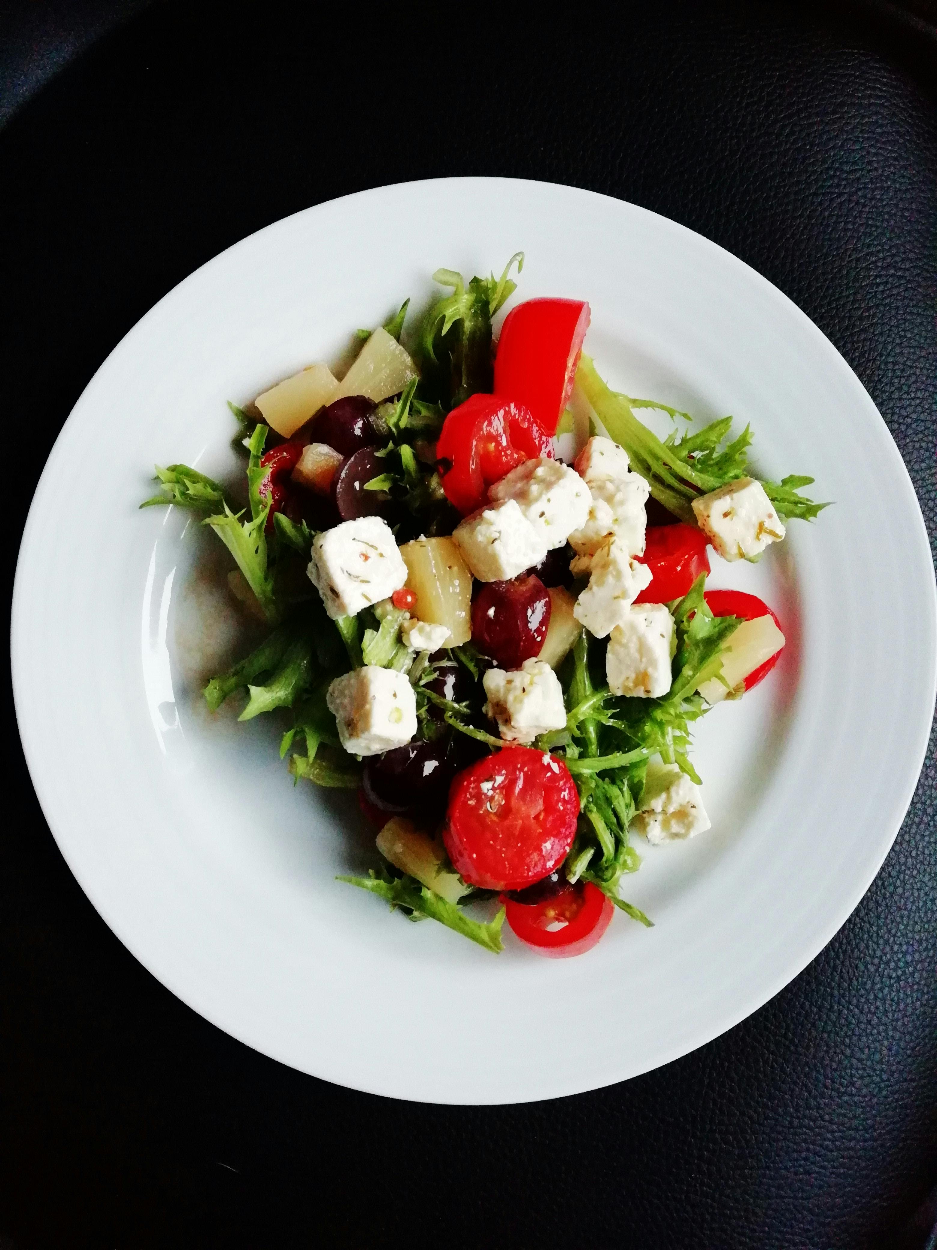Une assiette de salade | Source : Pexels