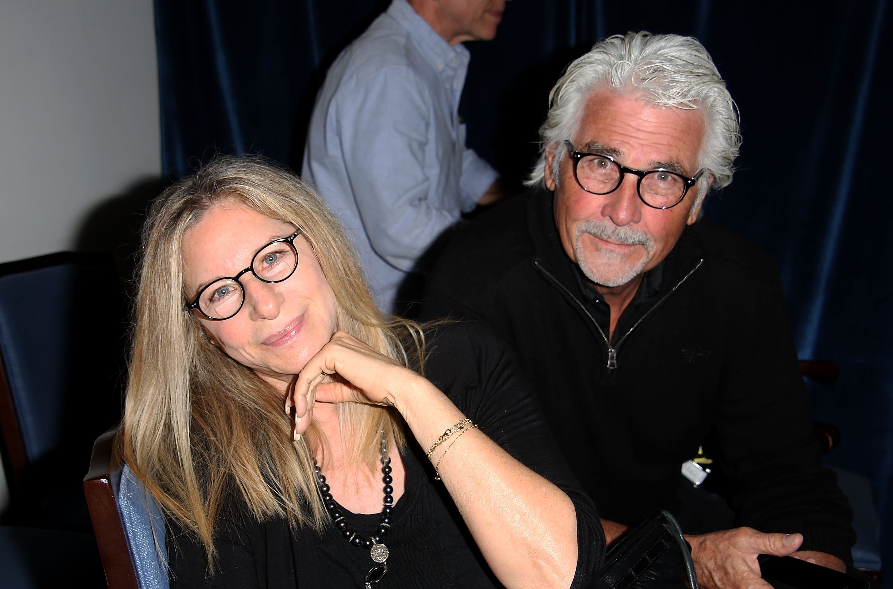 Barbra Streisand et James Brolin lors de la première du film « And So It Goes » à East Hampton, New York, le 6 juillet 2014 | Source : Getty Images