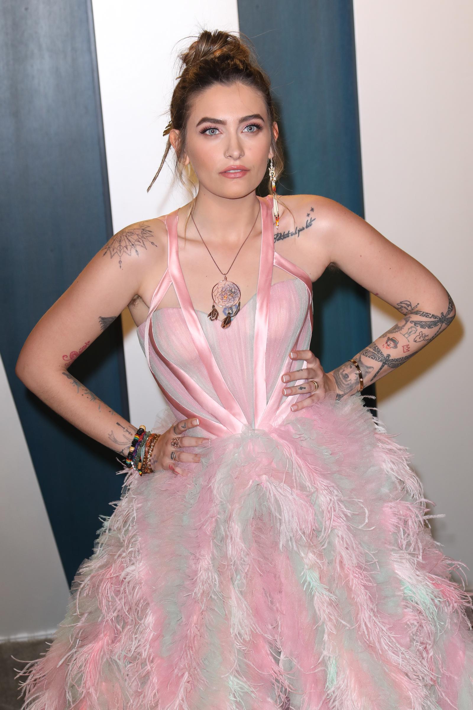 Paris Jackson assiste à la soirée des Oscars 2020 de Vanity Fair le 9 février 2020 à Beverly Hills, en Californie. | Source : Getty Images