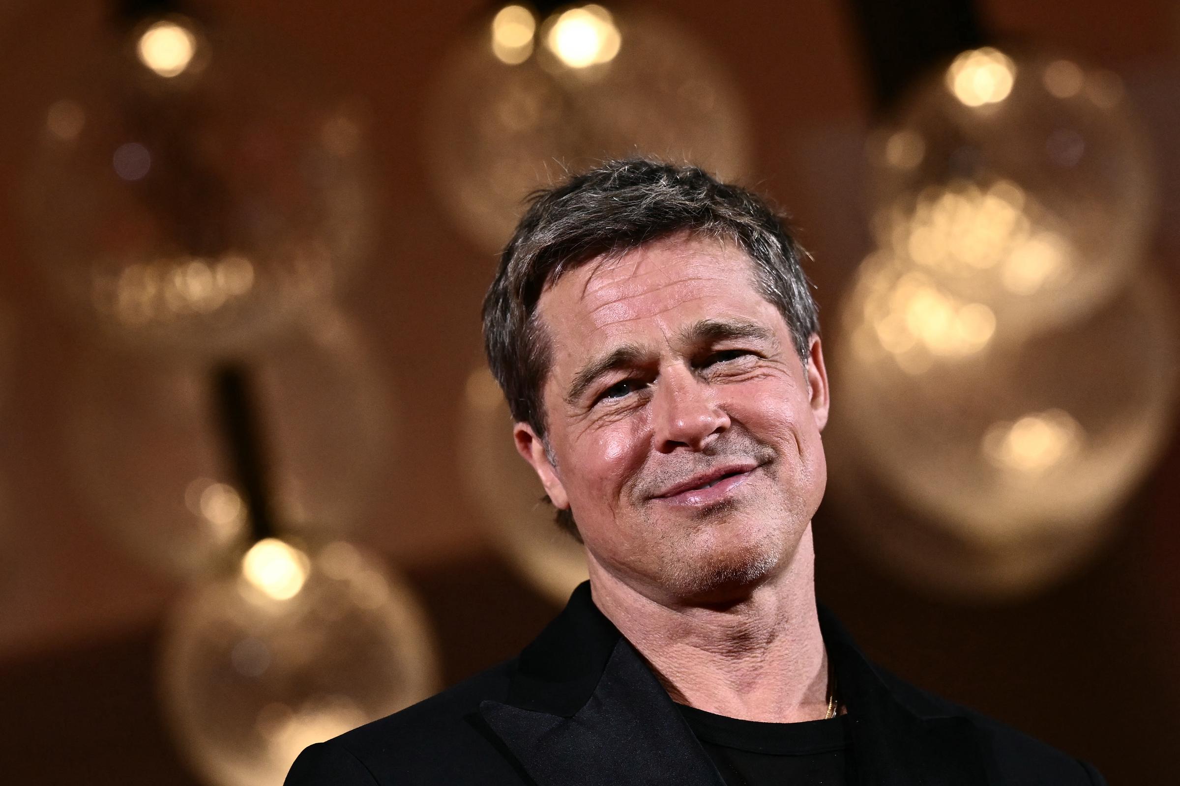 Brad Pitt assiste à la cérémonie d'ouverture du film « Wolfs » lors de la 81e Mostra de Venise, le 1er septembre 2024 | Source : Getty Images