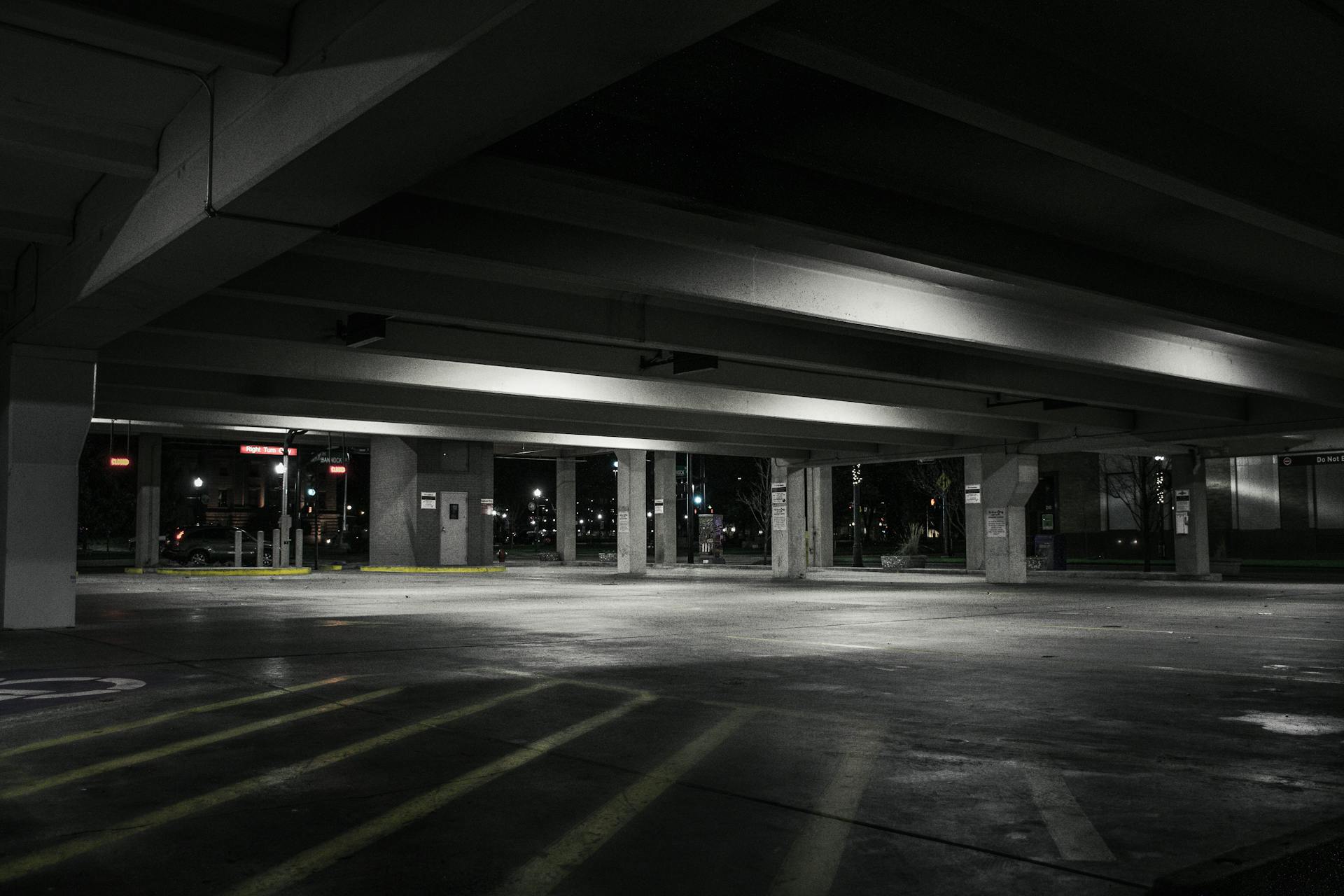 Un parking vide | Source : Pexels