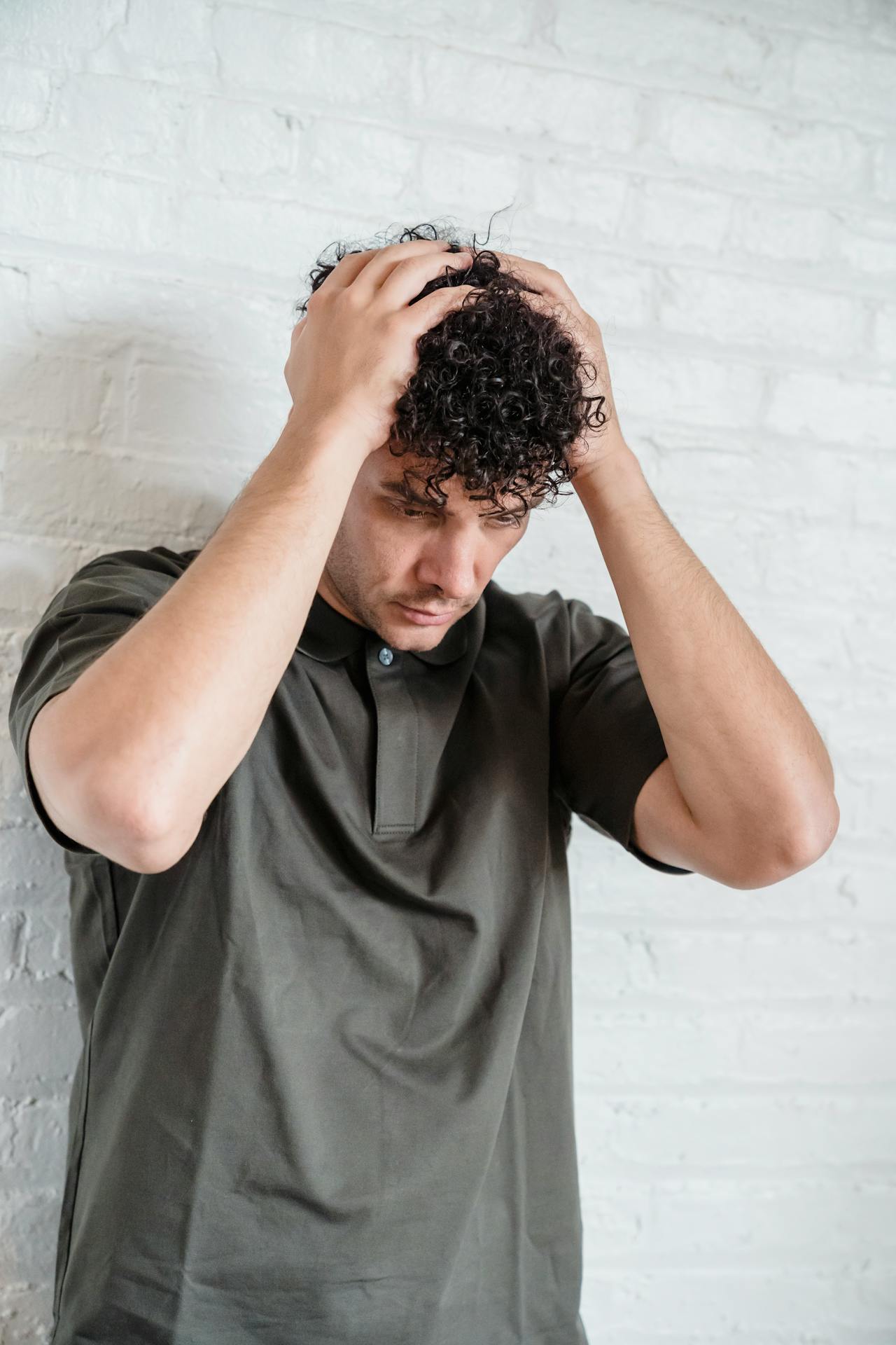 Un homme stressé | Source : Pexels