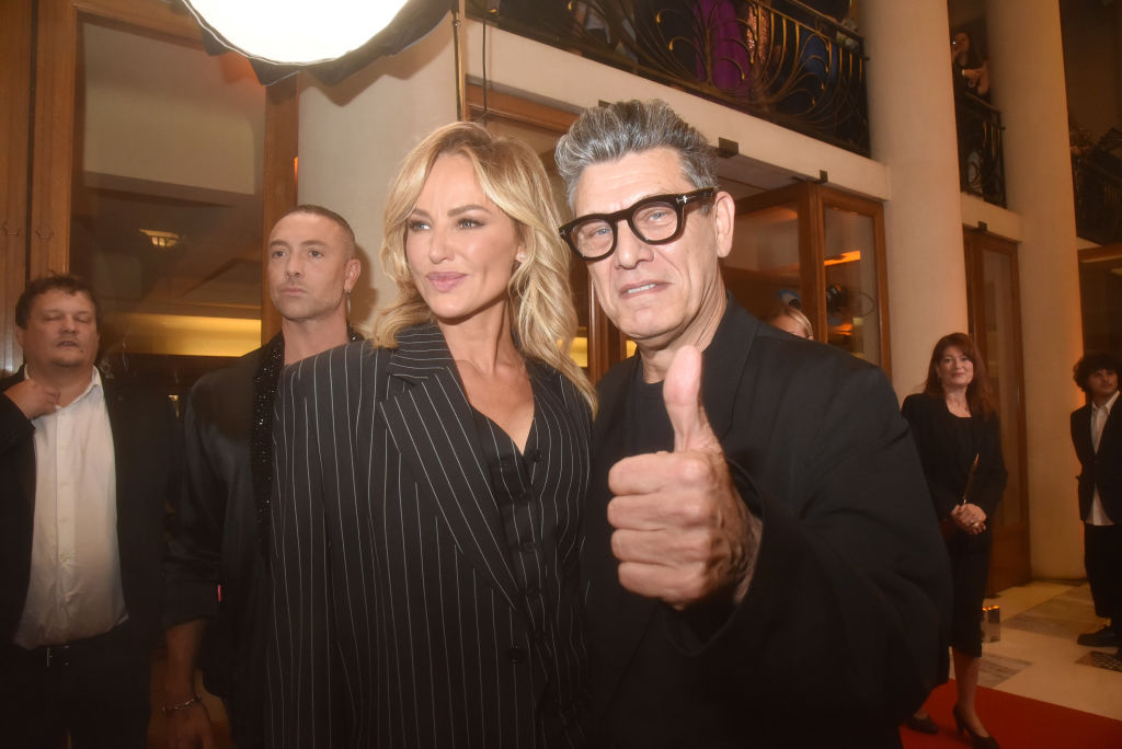 Adriana Karembeu et Marc Lavoine assistent au "Concerto Pour La Paix" - Concert d'Omar Harfouch au Théâtre des Champs Elysées le 18 septembre 2024 à Paris, France. | Source : Getty Images