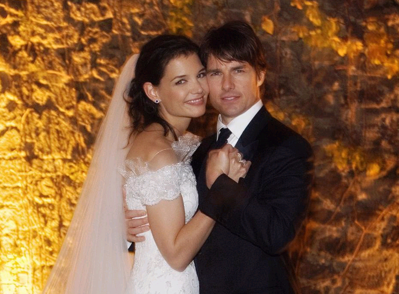 Katie Holmes et Tom Cruise le jour de leur mariage, le 18 novembre 2006, à Rome, en Italie. | Source : Getty Images