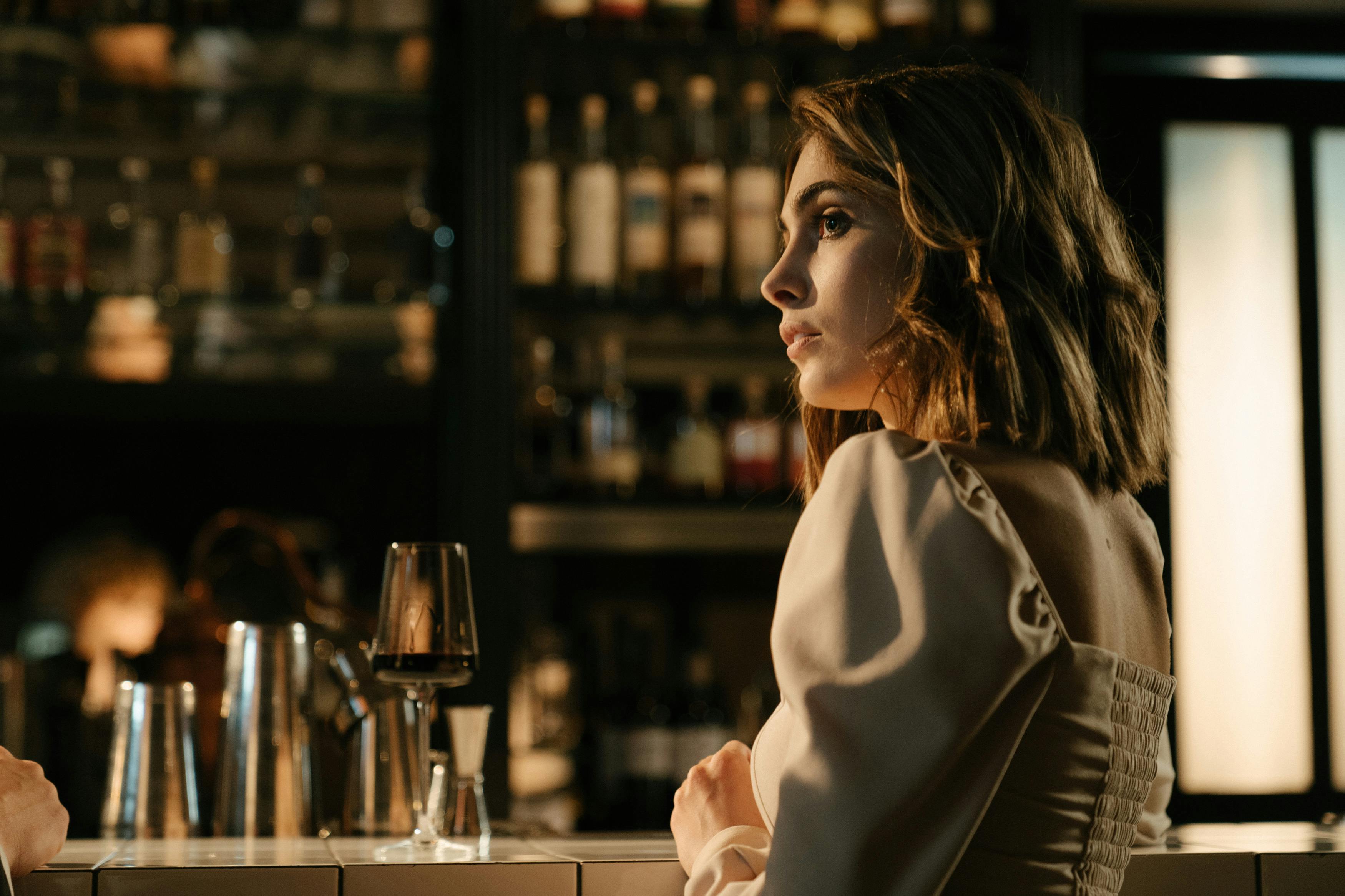 Profil latéral d'une femme | Source : Pexels