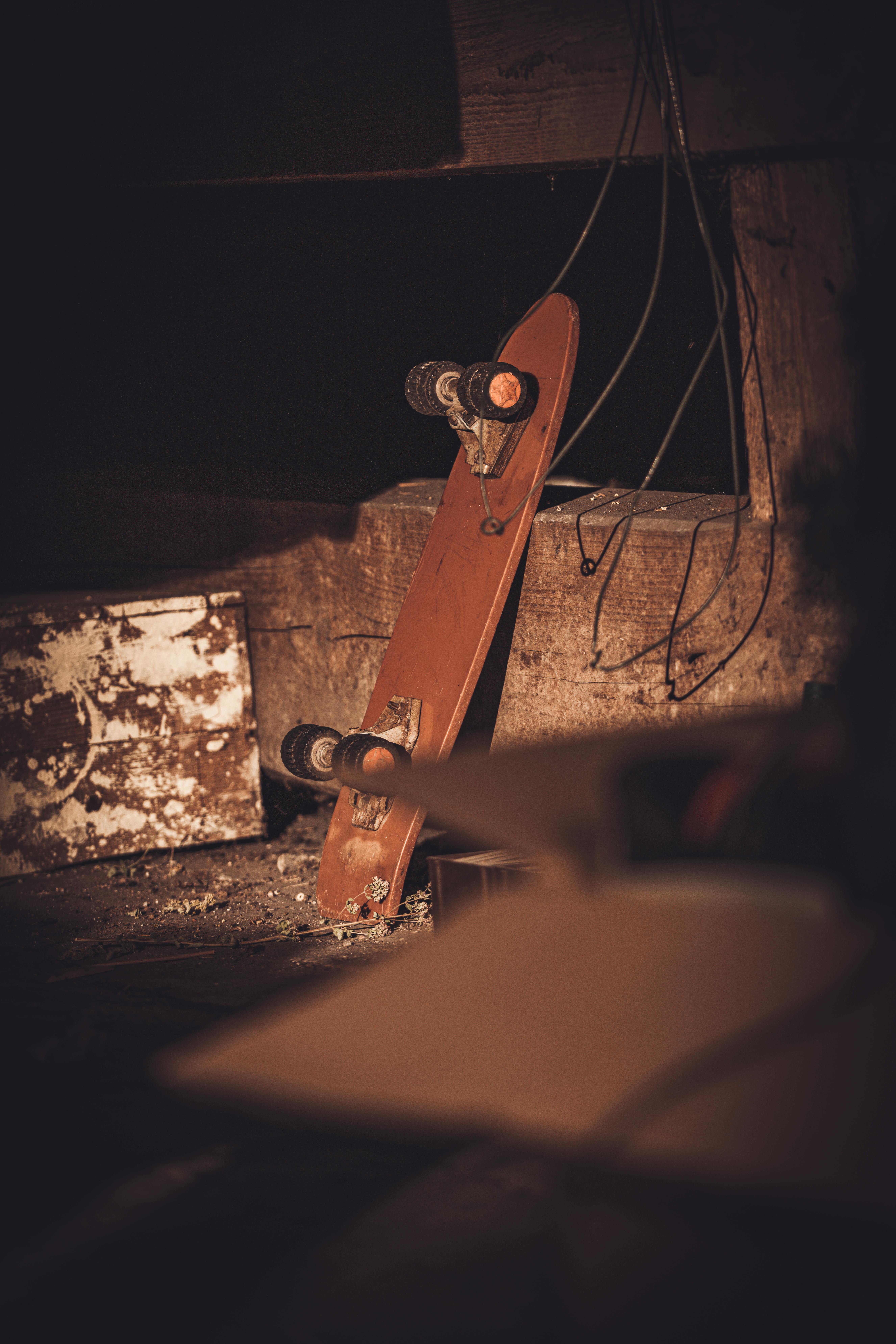 Un vieux skateboard | Source : Pexels