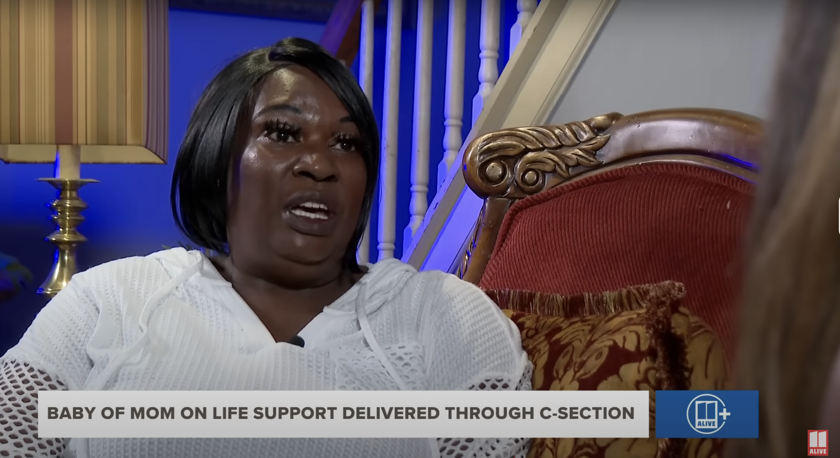 La mère d'Adriana Smith, April Newkirk, explique ce que sa fille a vécu, comme on peut le voir dans une interview vidéo datée du 17 juin 2025 | Source : YouTube/11Alive