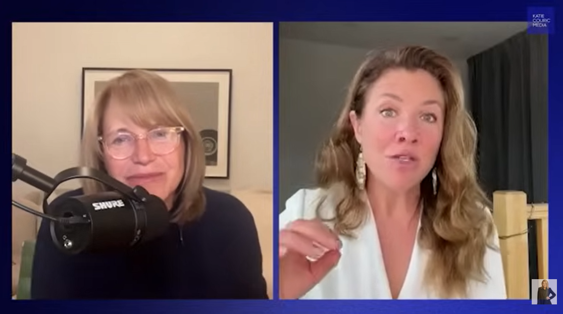 Sophie Grégoire Trudeau s'entretient avec Katie Couric lors d'une interview podcast, publiée le 2 mai 2024 | Source : YouTube/KatieCouric