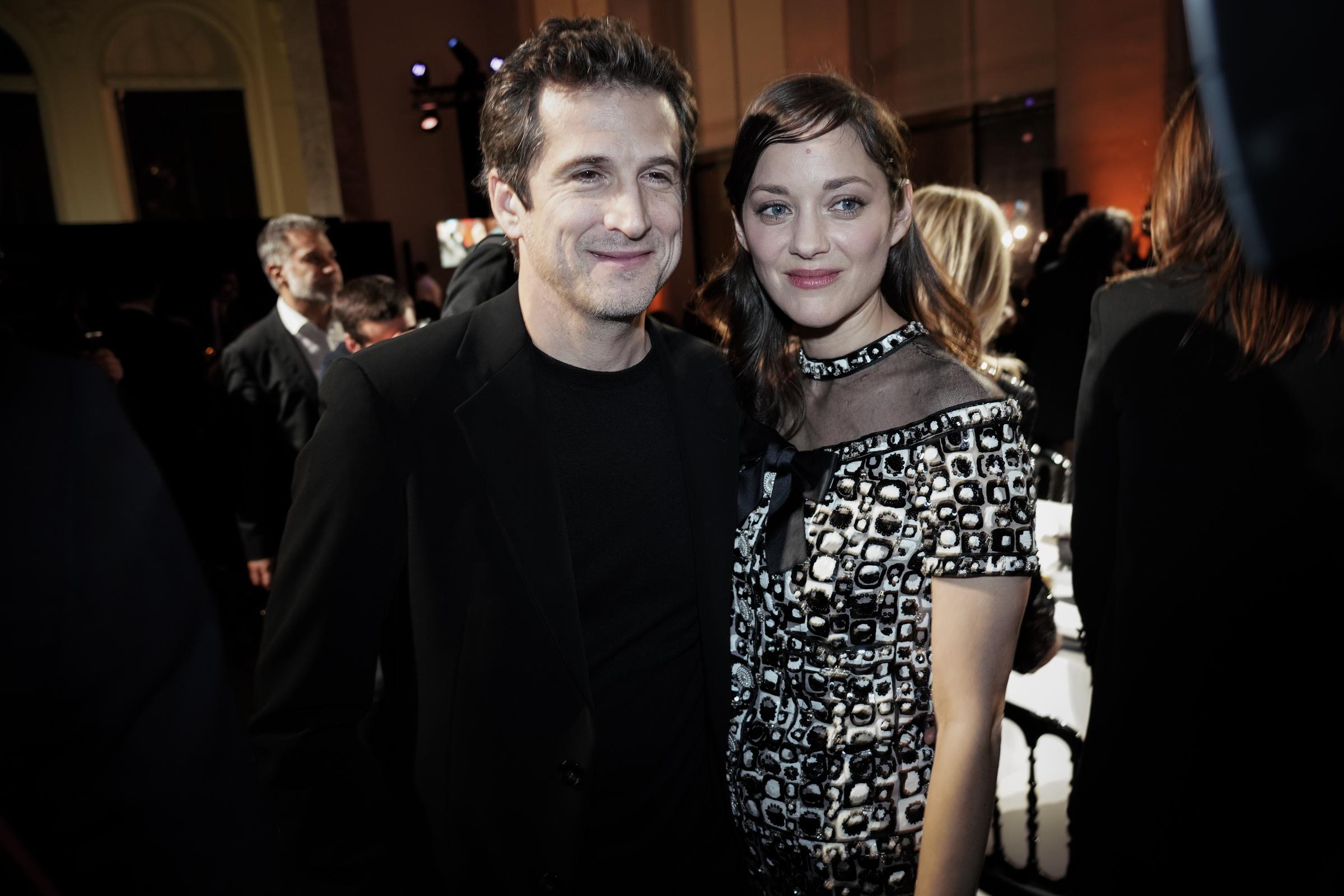 Guillaume Canet et Marion Cotillard le "César - Révélations 2020" à la cérémonie du Petit Palais le 13 janvier 2020 à Paris, France I Source : Getty Images