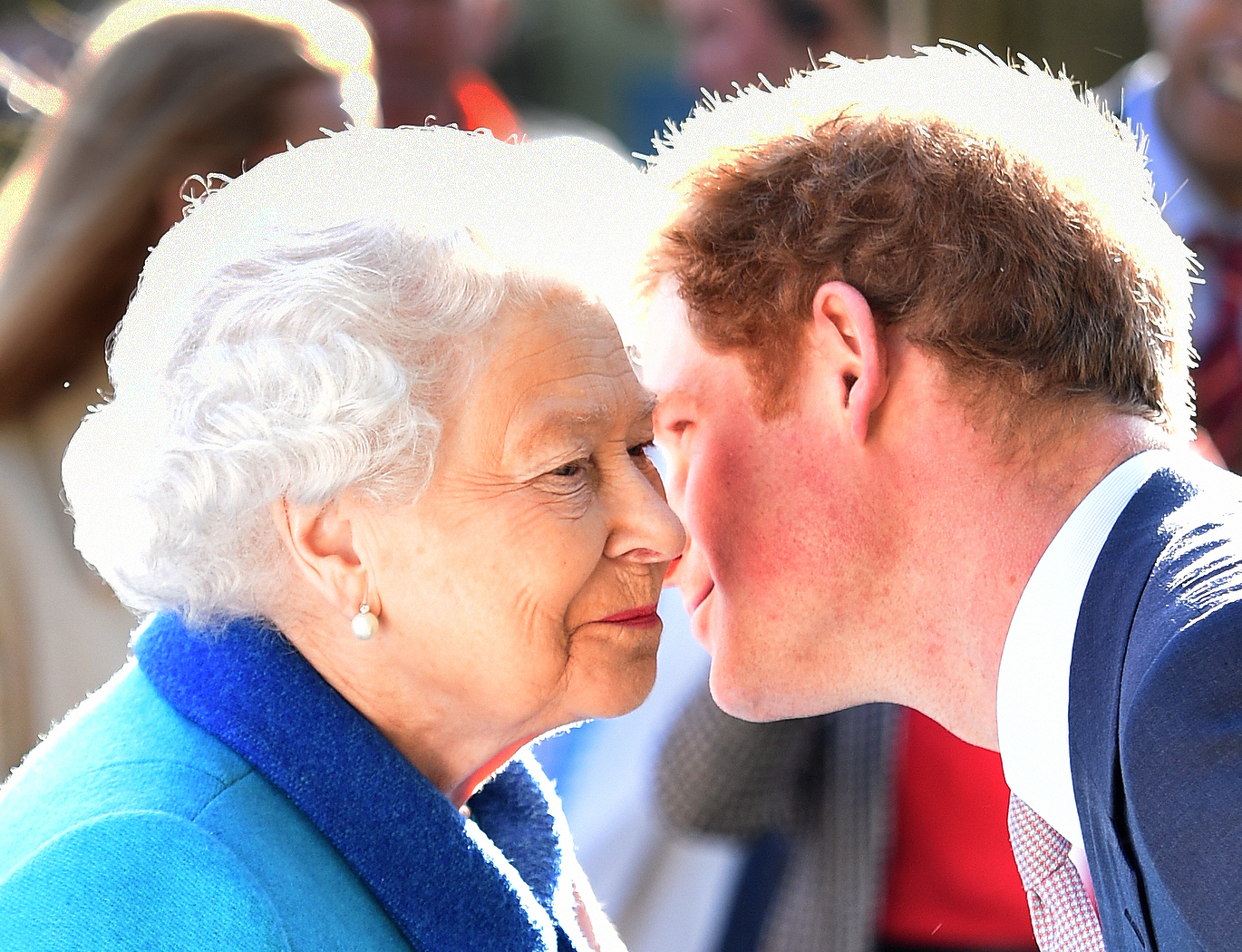 La reine Elizabeth II et le prince Harry, le 18 mai 2015 à Londres, en Angleterre | Source : Getty Images