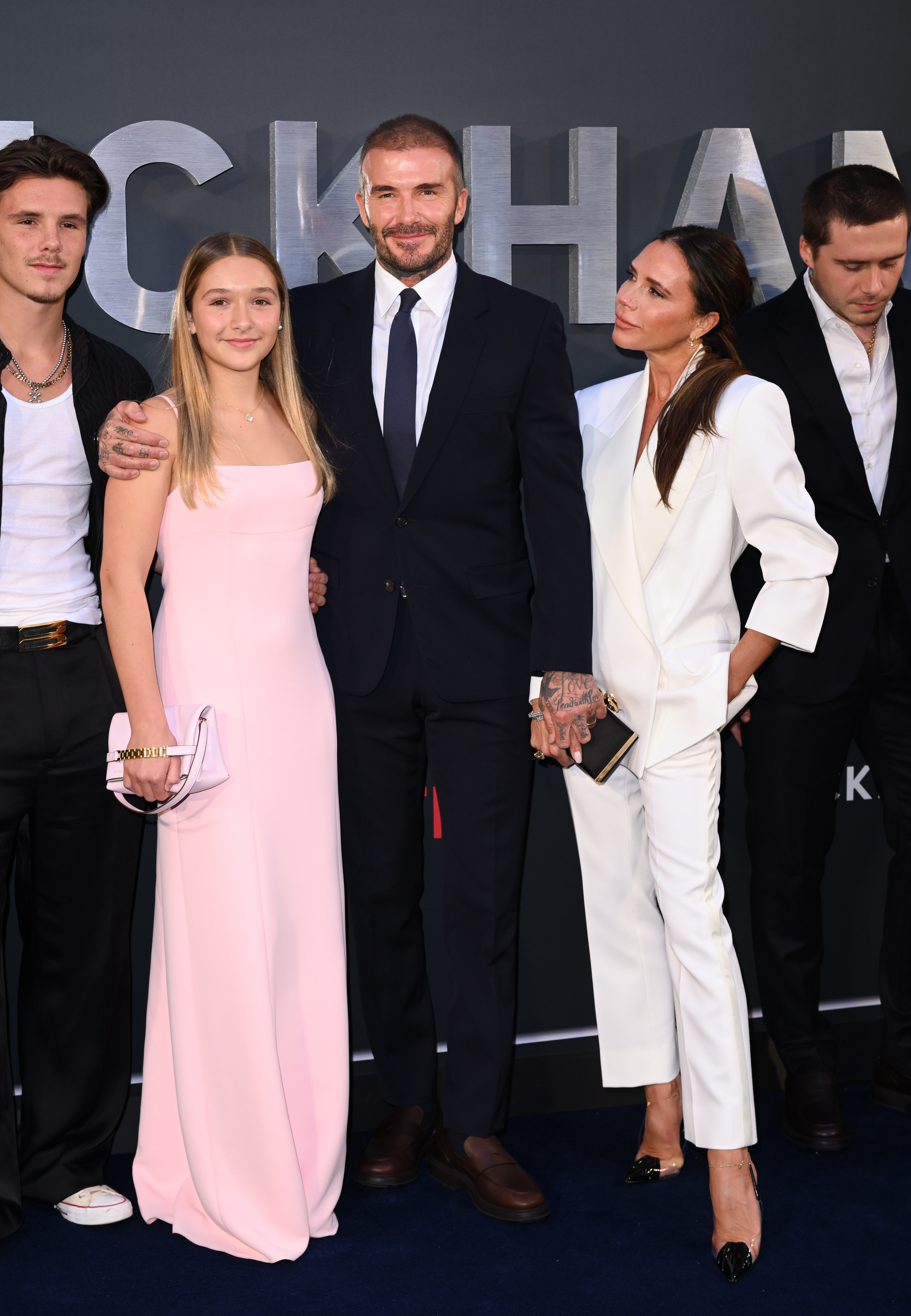 Harper, David et Victoria Beckham lors de la première britannique de « Beckham » le 3 octobre 2023 à Londres, Angleterre | Source : Getty Images