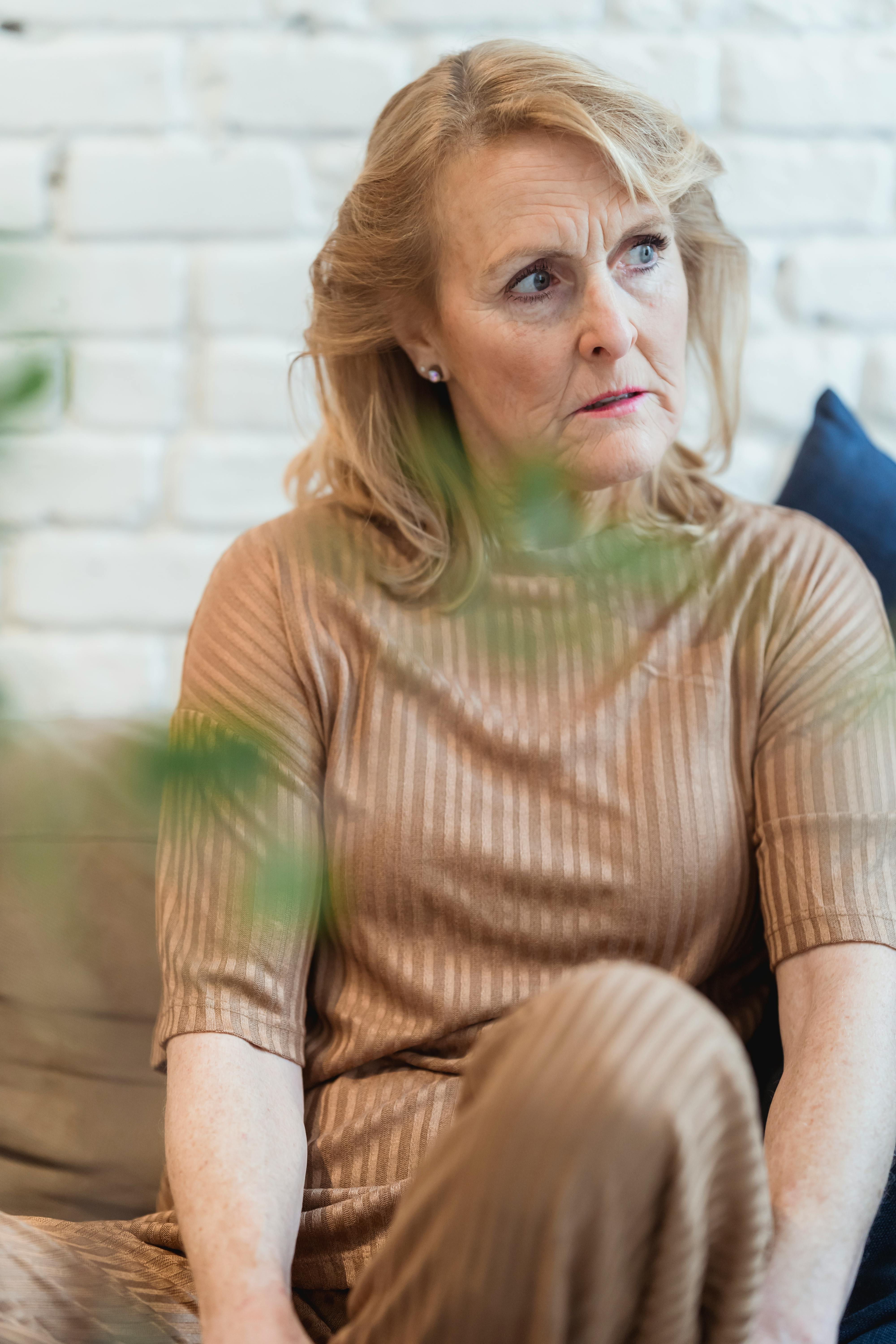 Une femme âgée bouleversée | Source : Pexels