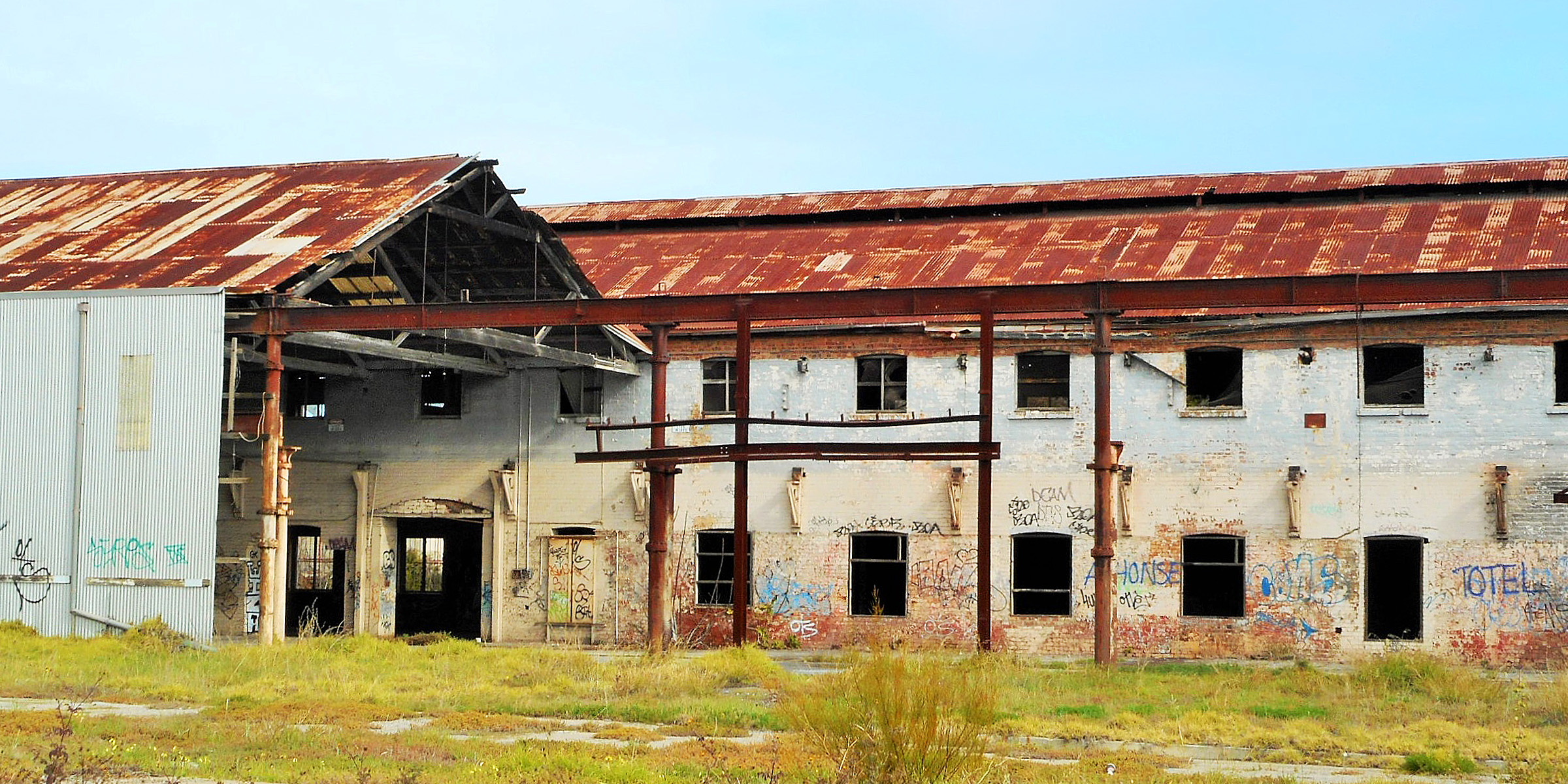 Un bâtiment abandonné | Source : Flickr