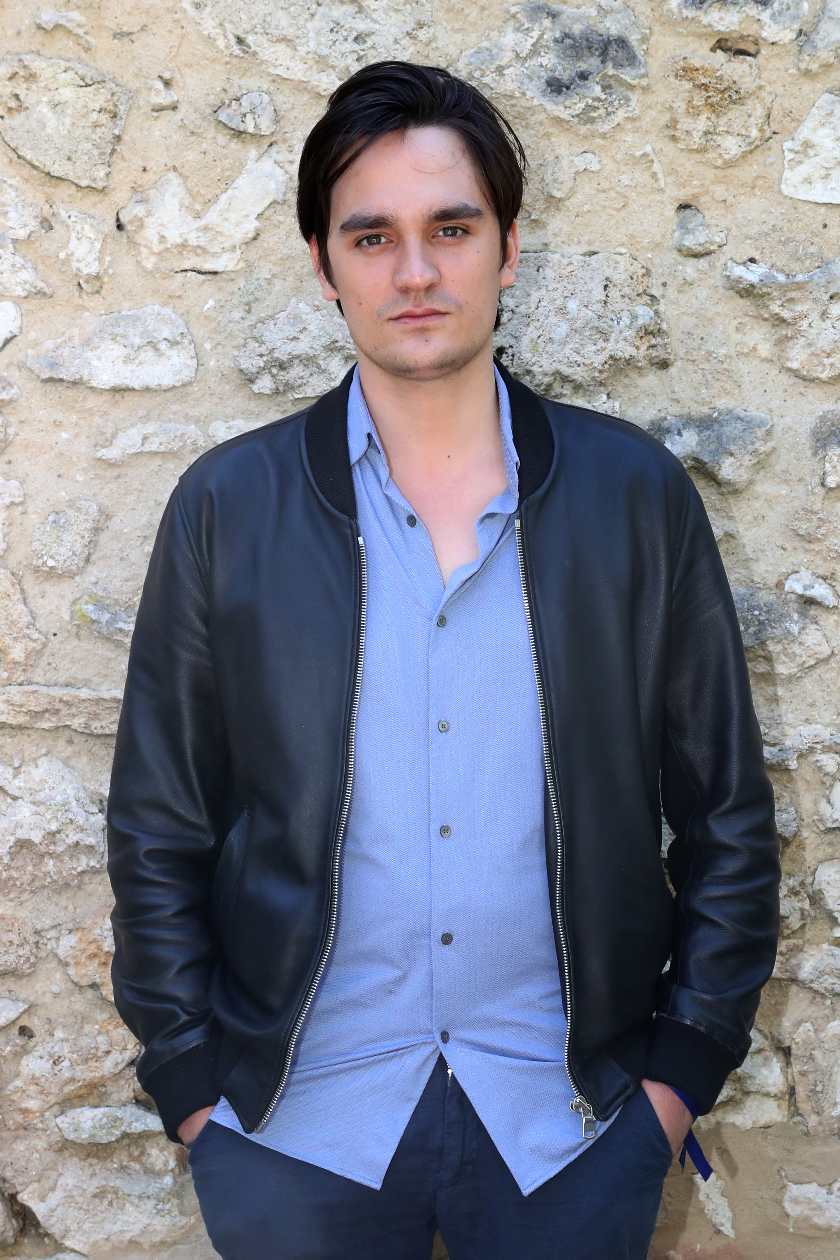 'acteur Alain-Fabien Delon assiste à la séance photo du film "Jours Sauvages" lors du 14e Festival du film francophone d'Angoulême, le cinquième jour, le 28 août 2021 à Angoulême, en France.