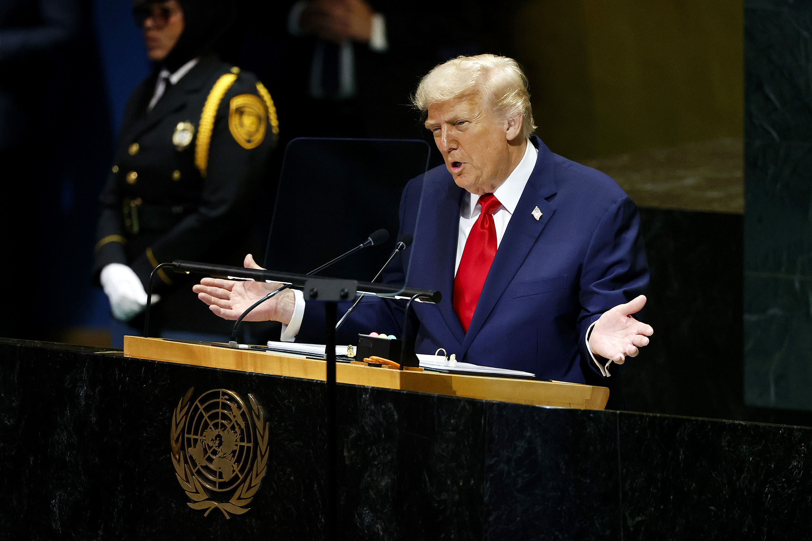 Donald Trump s'exprime lors de la 80e session de l'Assemblée générale des Nations unies (AGNU) au siège de l'ONU | Source : Getty Images